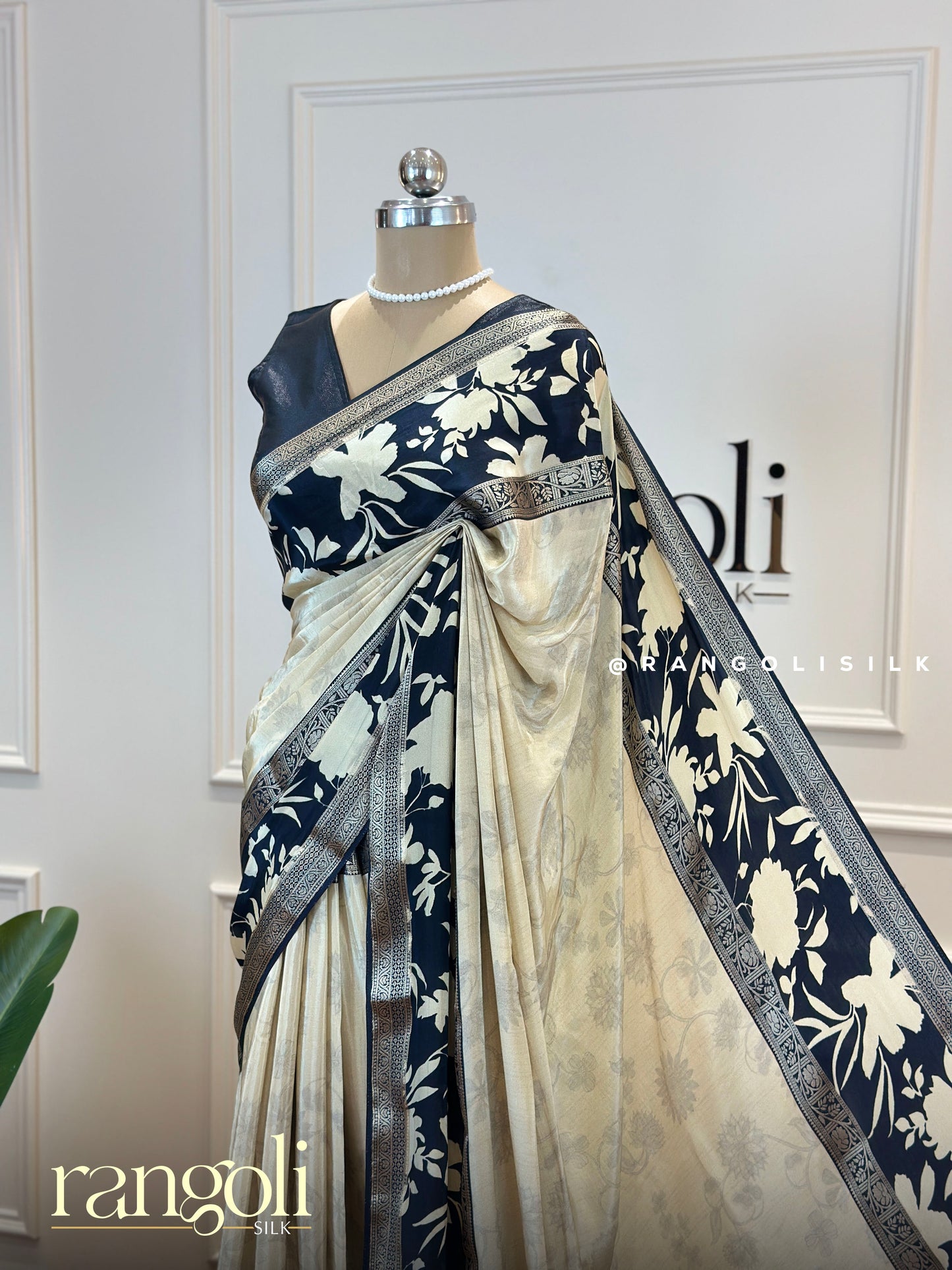 Floral Printed Silk Saree in Crepe Mix Satin with Elegant Bentex Border - Post 680