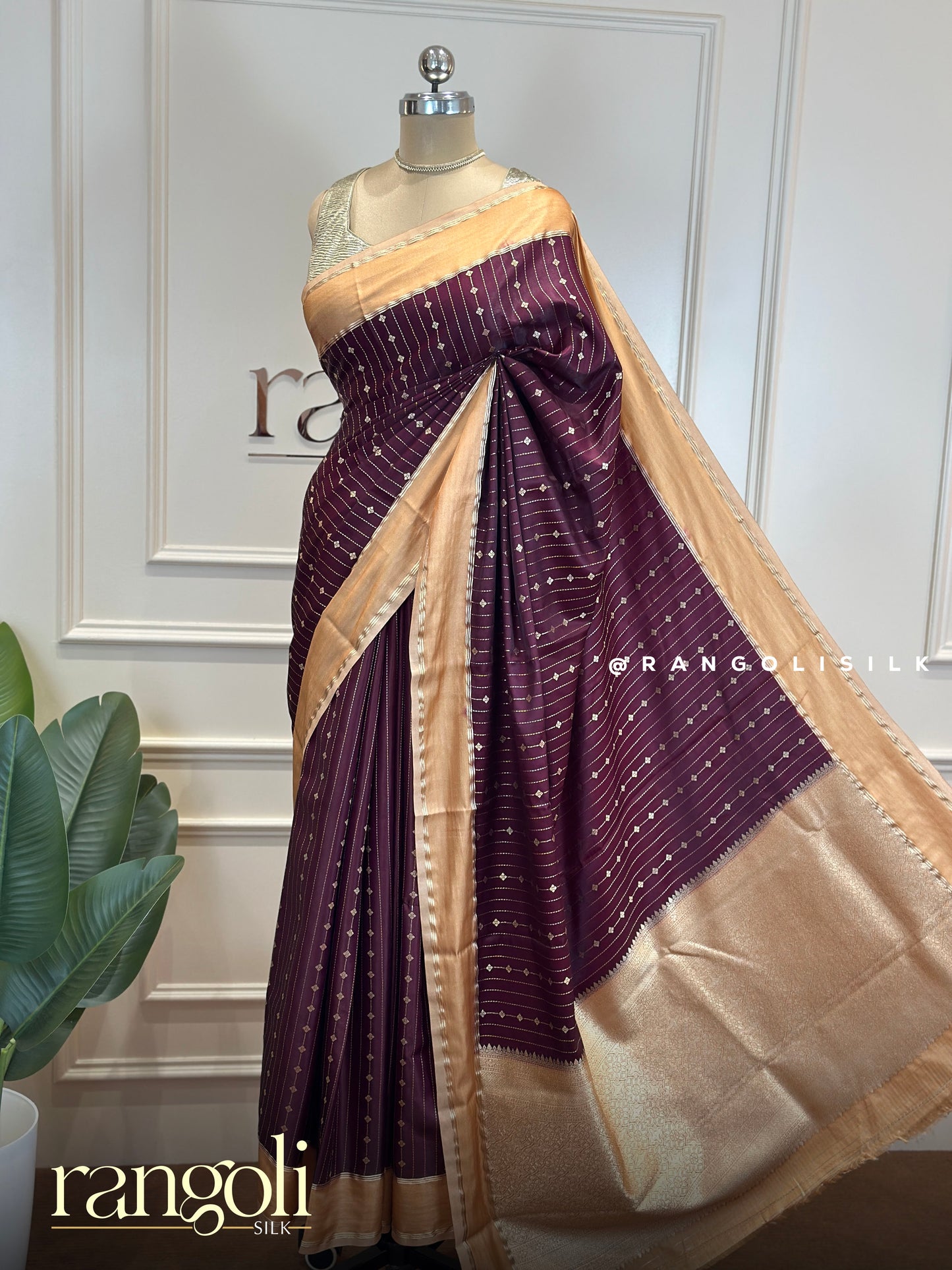 Regal Banarasi Saree with Classic Zari Border - Post 757