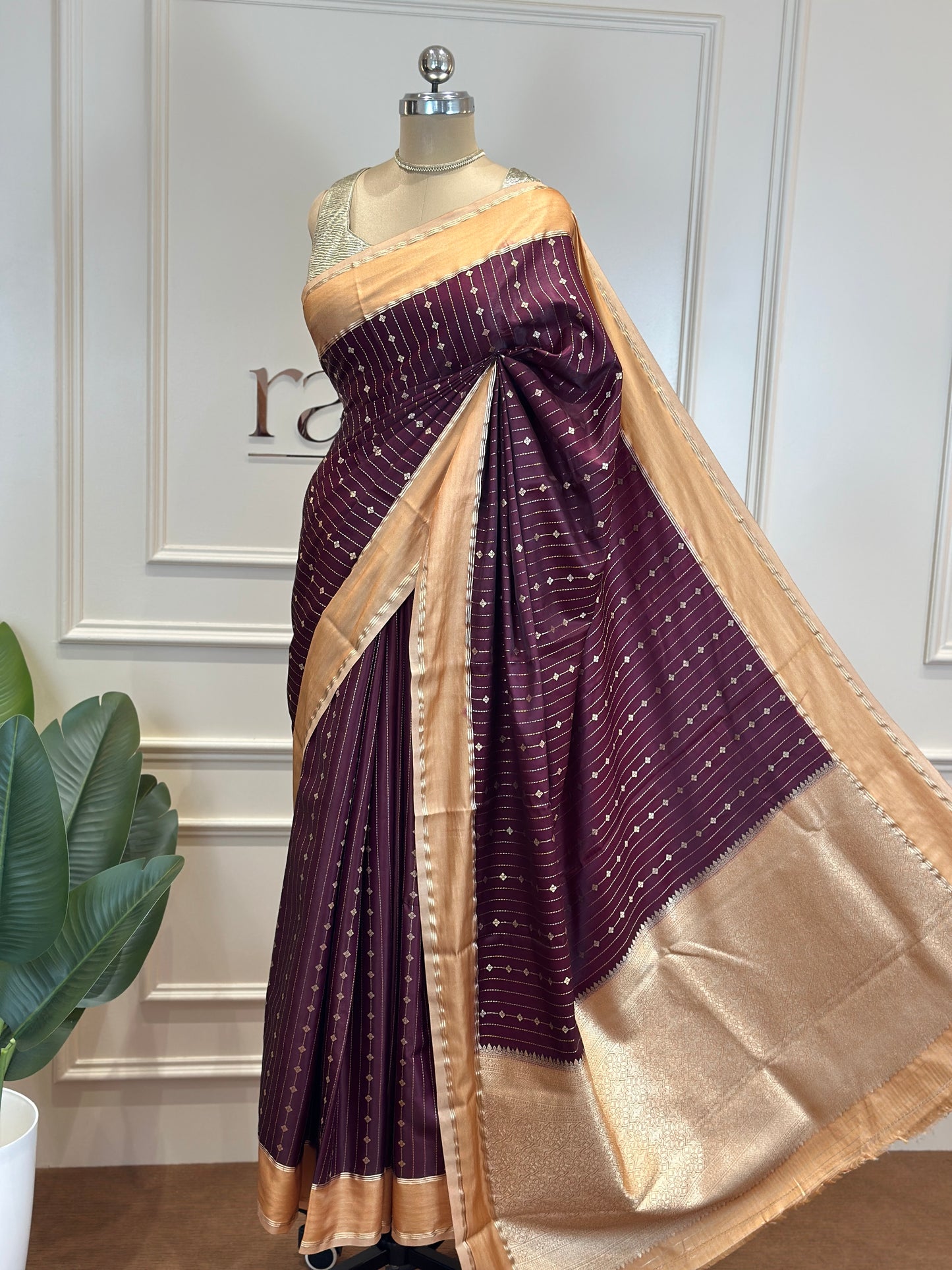 Regal Banarasi Saree with Classic Zari Border - Post 757
