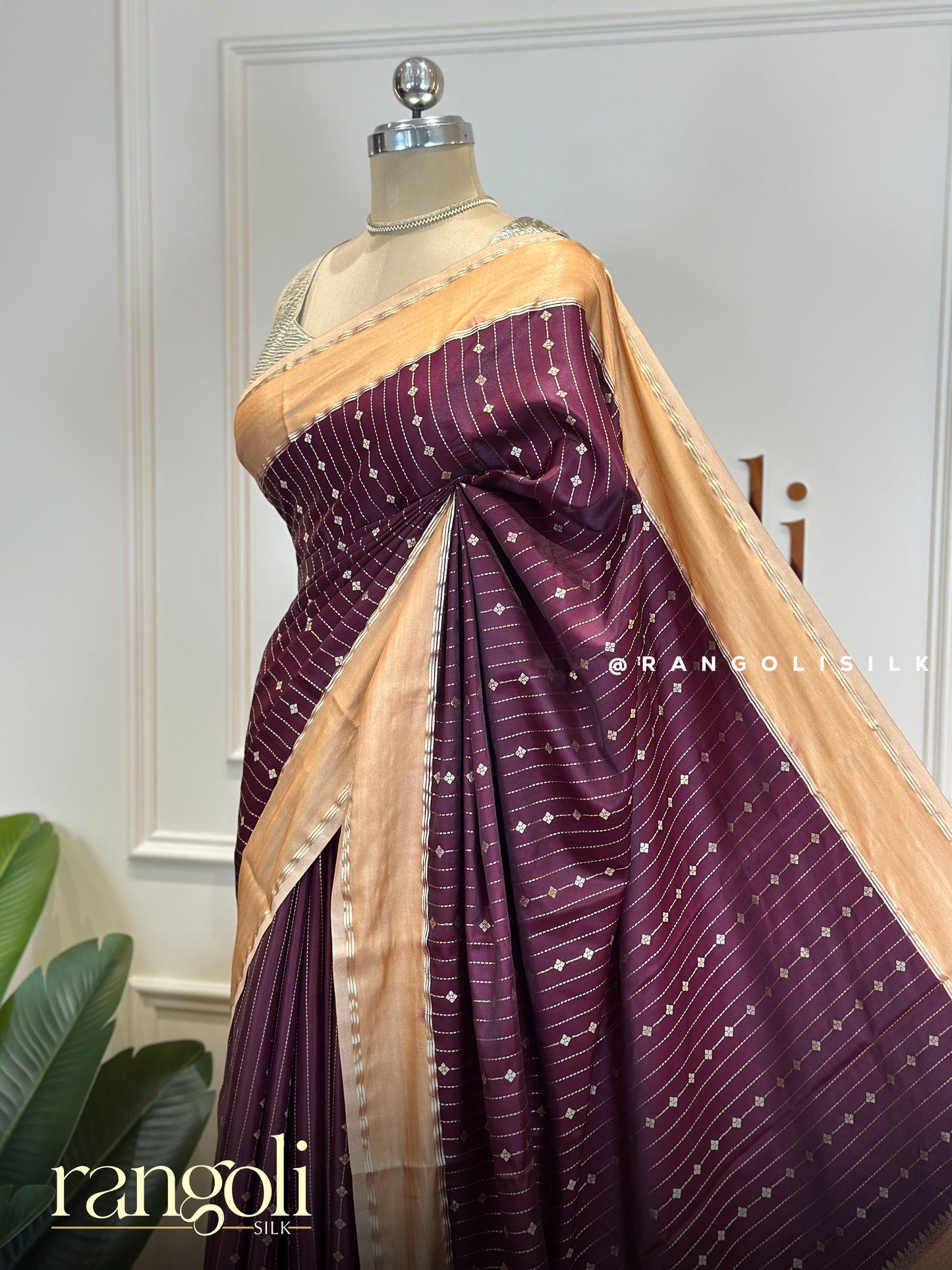 Regal Banarasi Saree with Classic Zari Border - Post 757