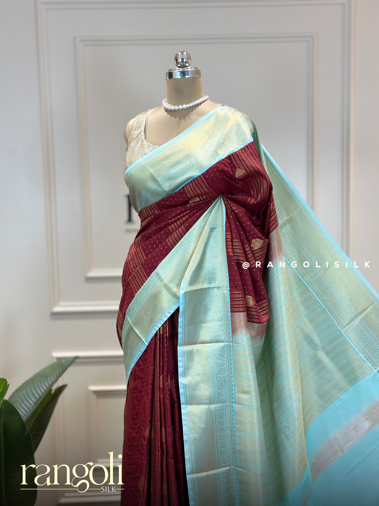 Elegant Semi Kanjivaram Silk Saree – Fine Weave, Subtle Sheen & Intricate Borders - Post 583