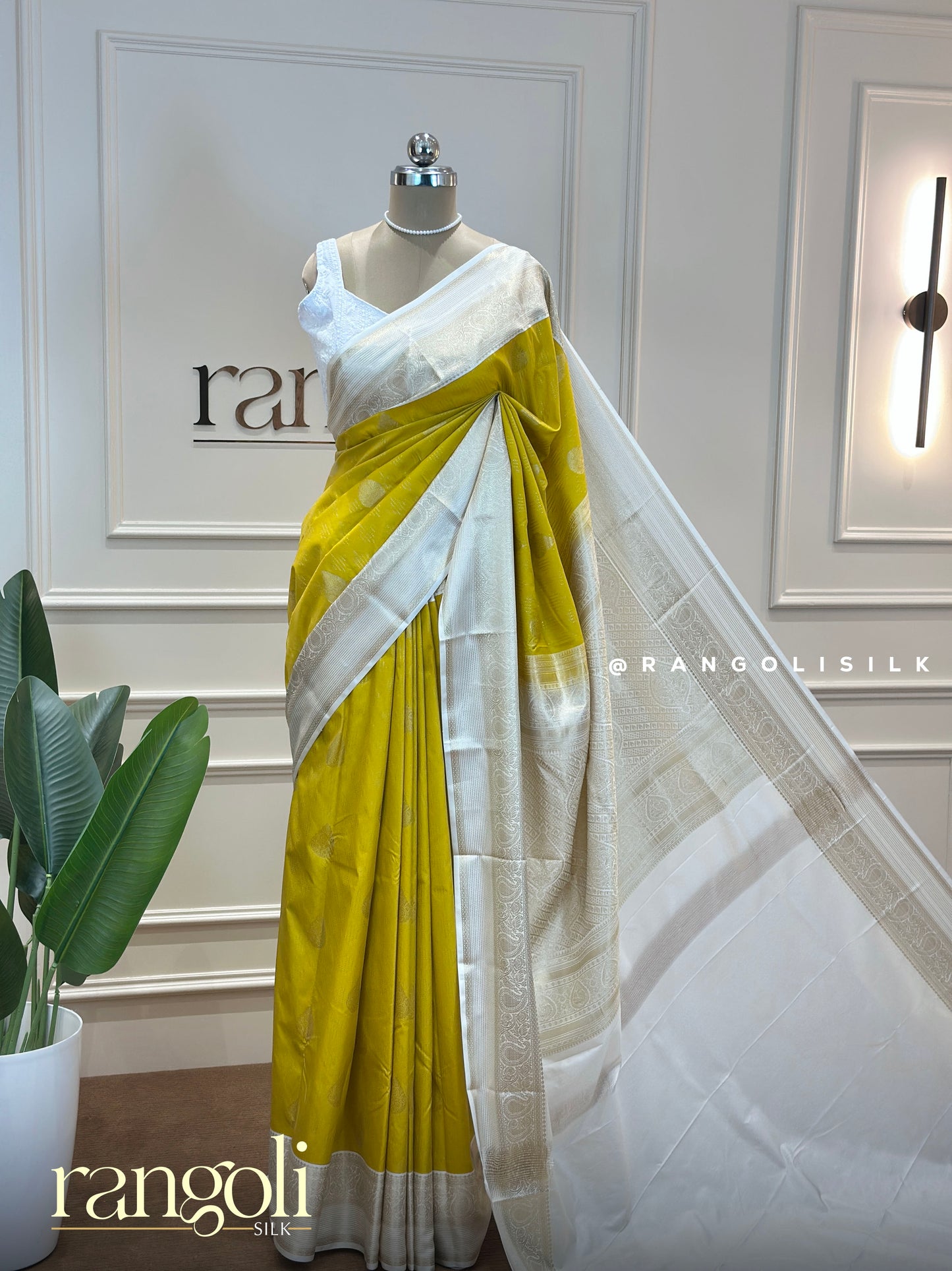 Elegant Semi Kanjivaram Silk Saree – Fine Weave, Subtle Sheen & Intricate Borders - Post 583