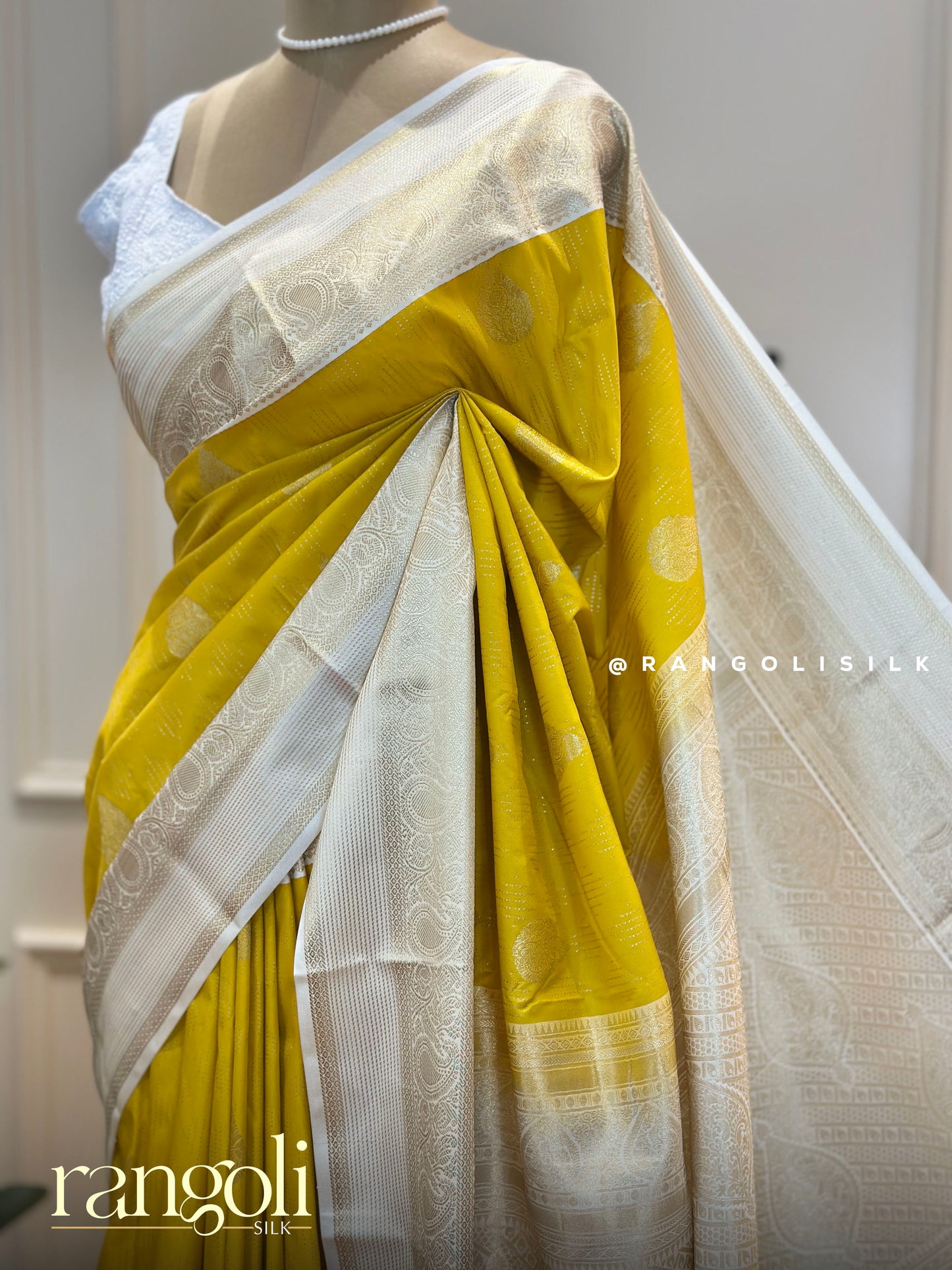 Elegant Semi Kanjivaram Silk Saree – Fine Weave, Subtle Sheen & Intricate Borders - Post 583