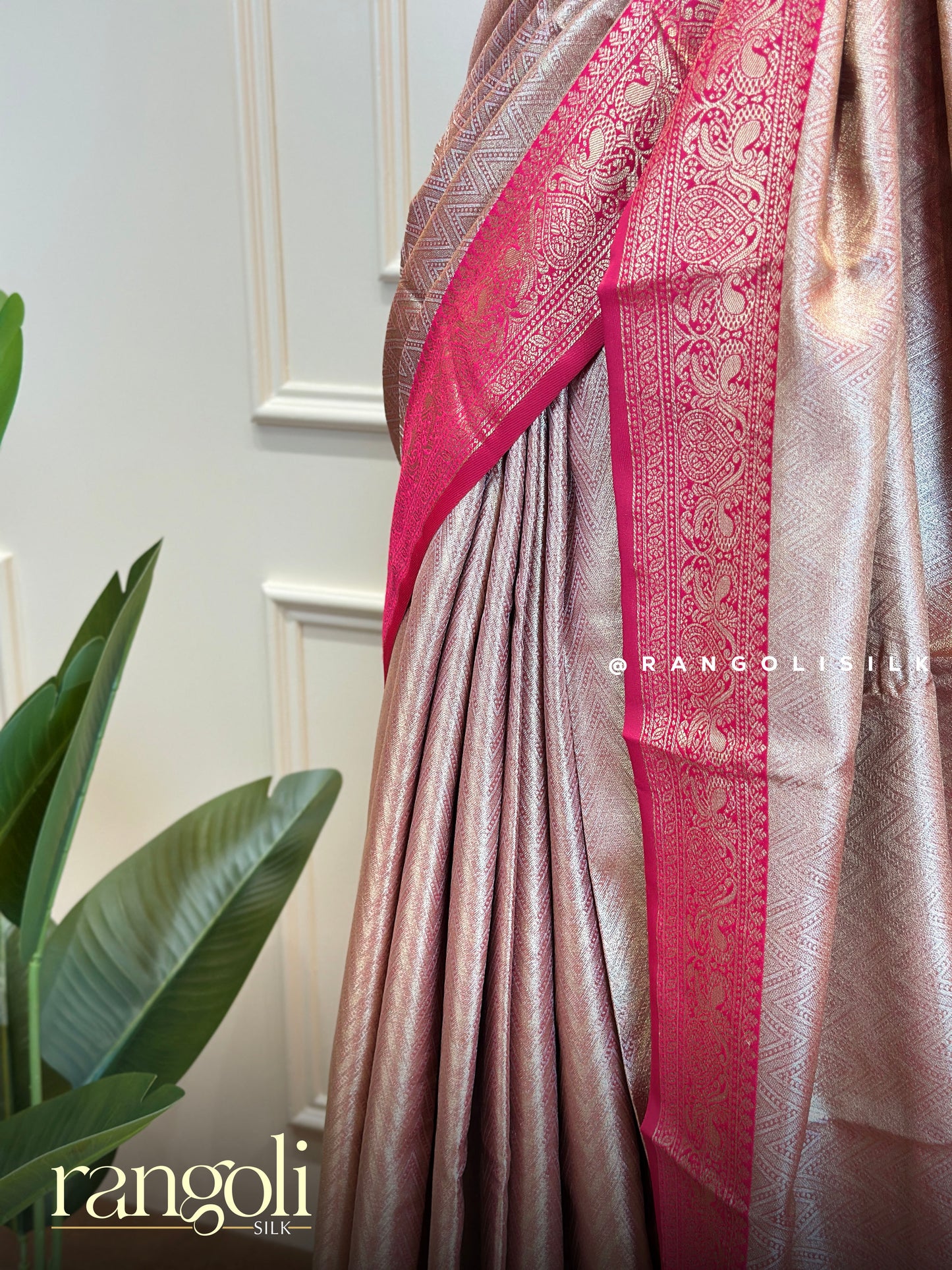 Elegant Tissue Silk Saree with Traditional Border - Post 759