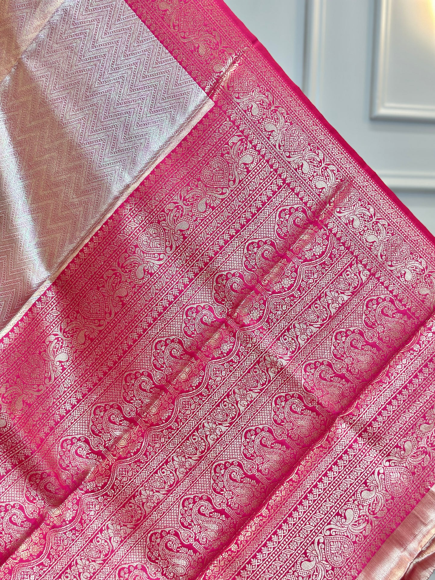 Elegant Tissue Silk Saree with Traditional Border - Post 759