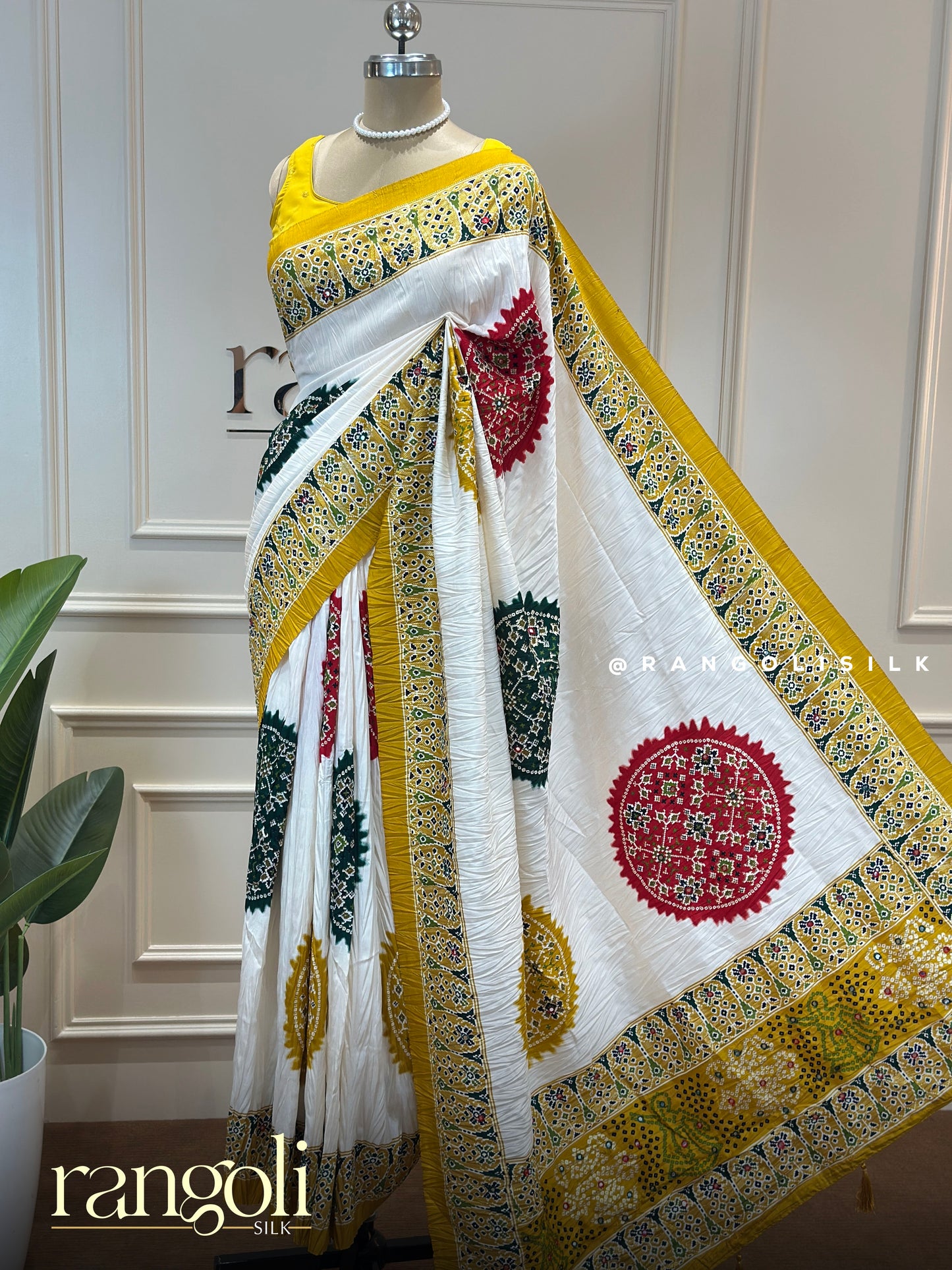 Crushed Cotton Silk Saree with Multicolour Accents - Post 763
