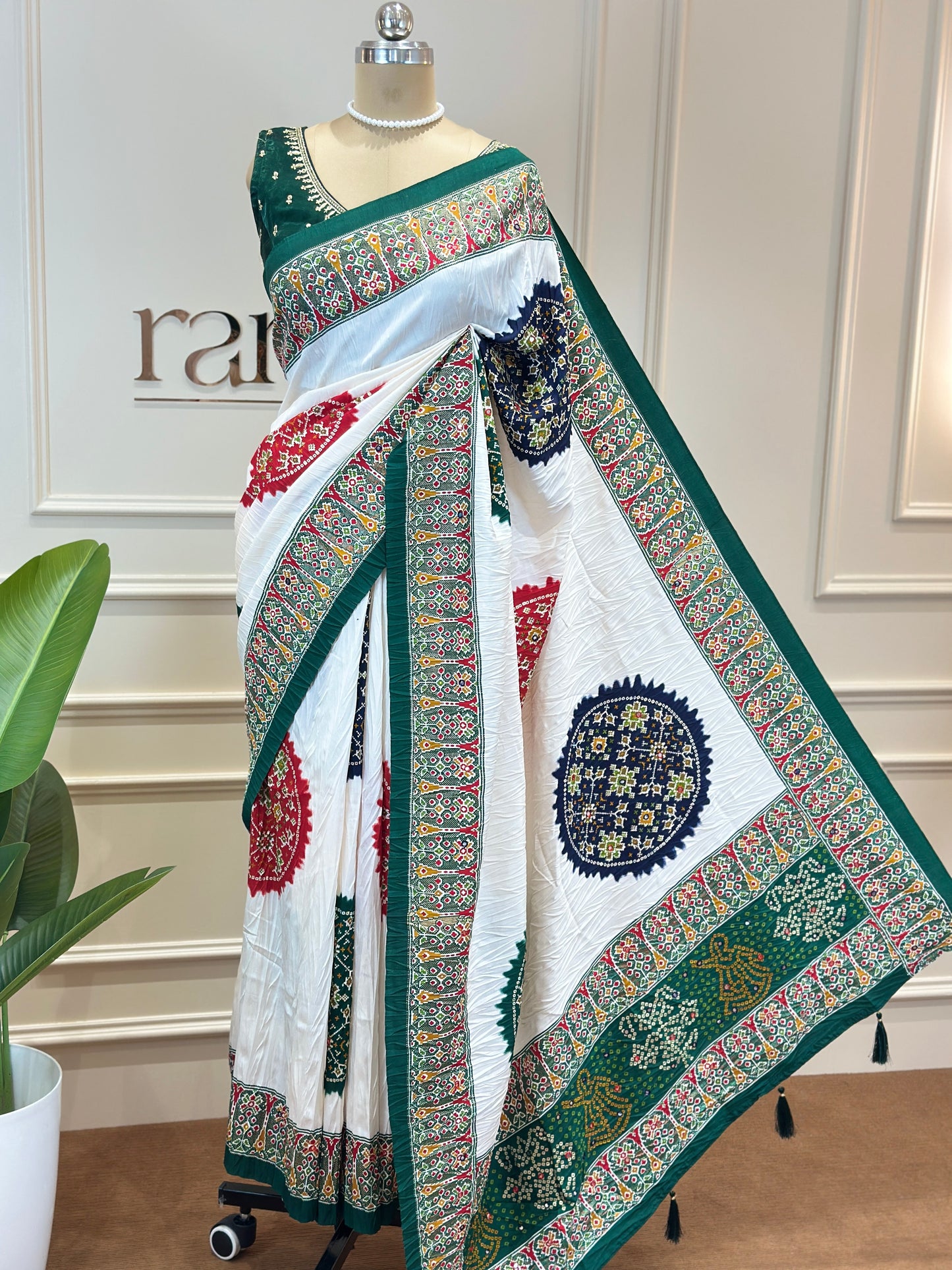 Crushed Cotton Silk Saree with Multicolour Accents - Post 763