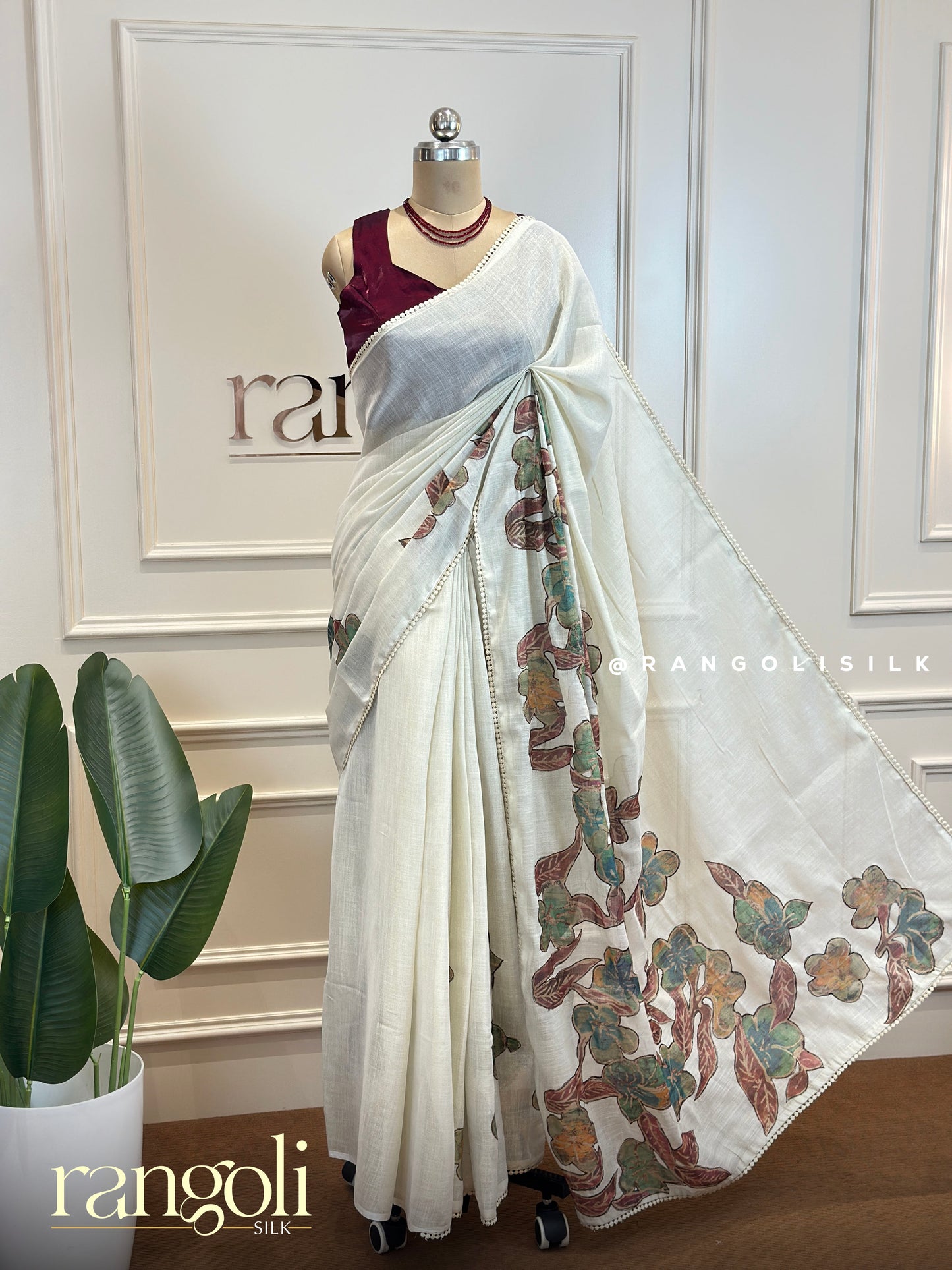 Soft Cotton Saree with Delicate Floral Prints - Post 712