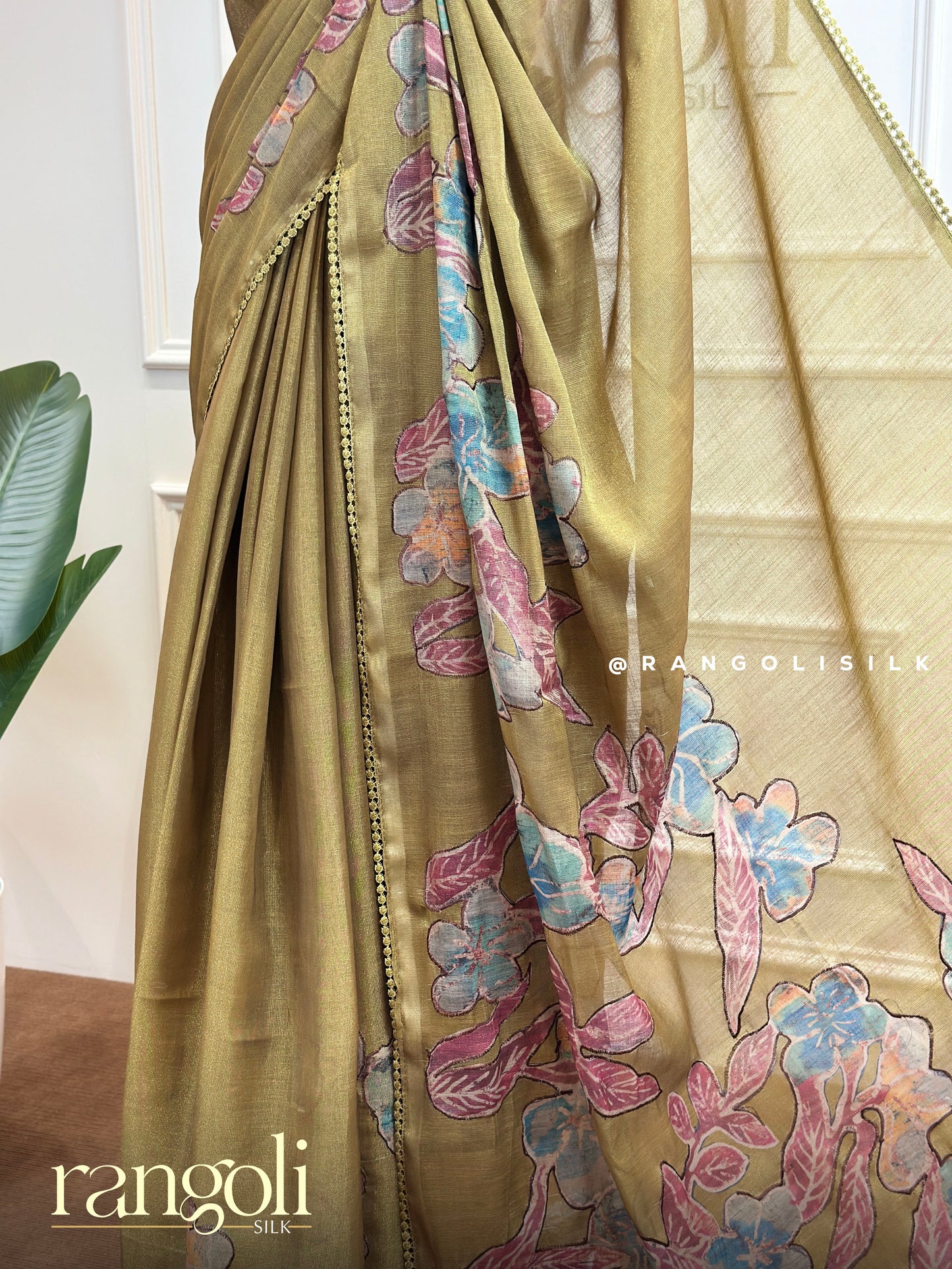 Soft Cotton Saree with Delicate Floral Prints - Post 712