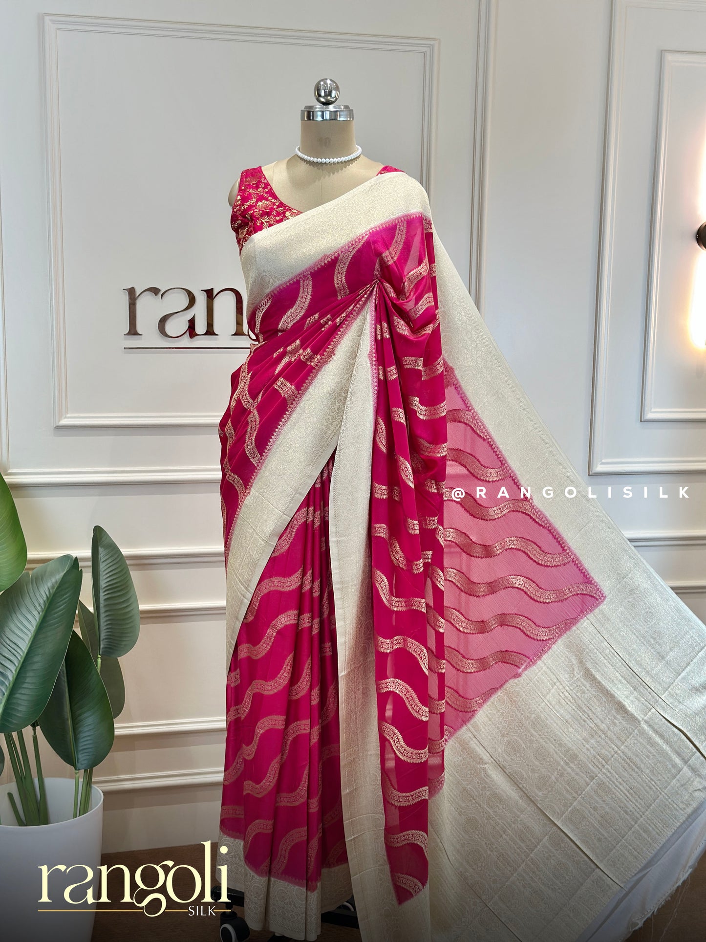 Banarasi Chiffon Georgette Saree with Zari Woven Border - Post 773