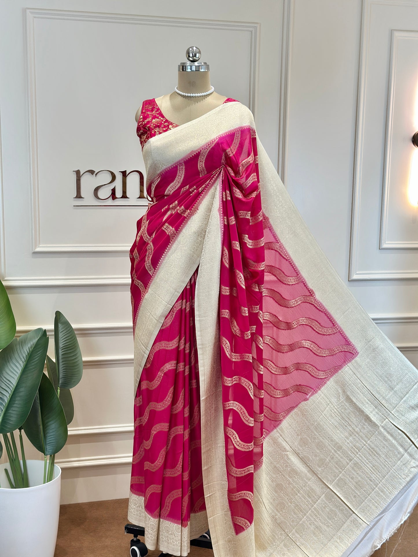 Banarasi Chiffon Georgette Saree with Zari Woven Border - Post 773