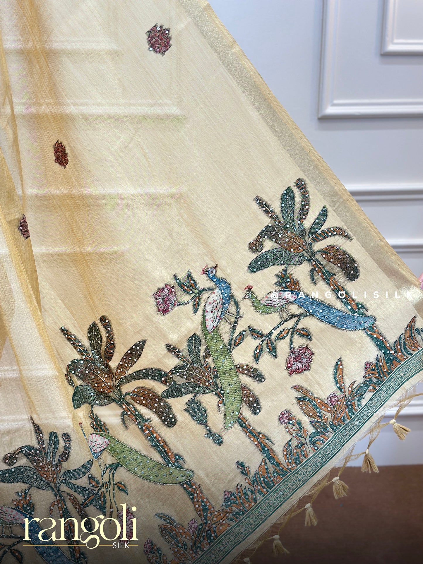 Elegant Cotton Saree with Floral Embroidery & Delicate Buti Design - Post 775