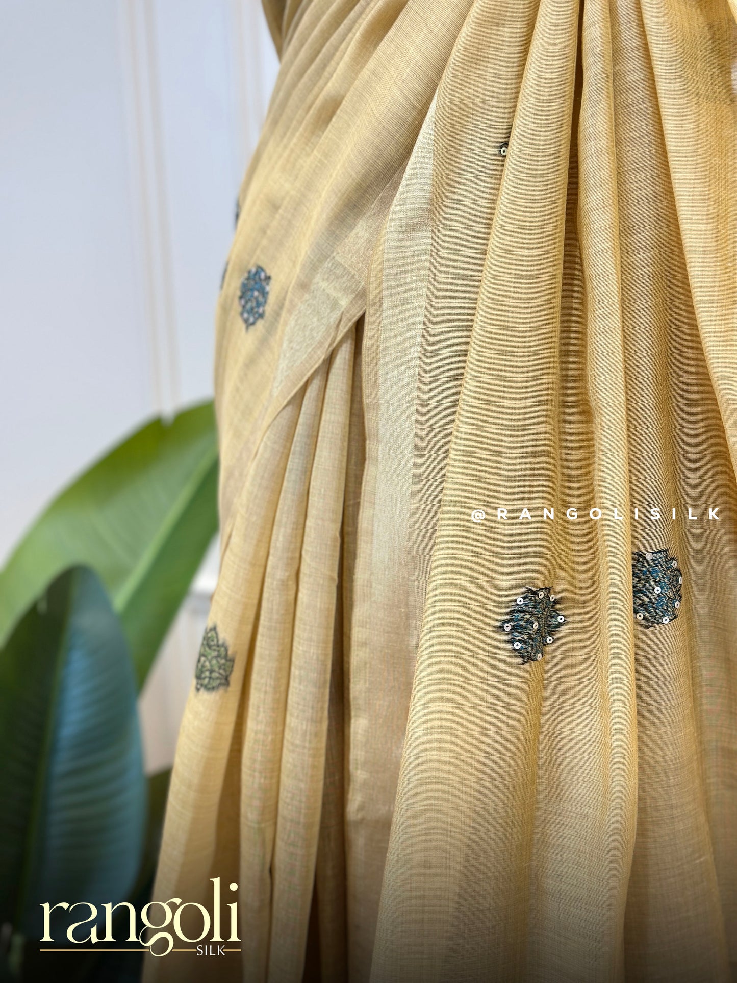 Elegant Cotton Saree with Floral Embroidery & Delicate Buti Design - Post 775