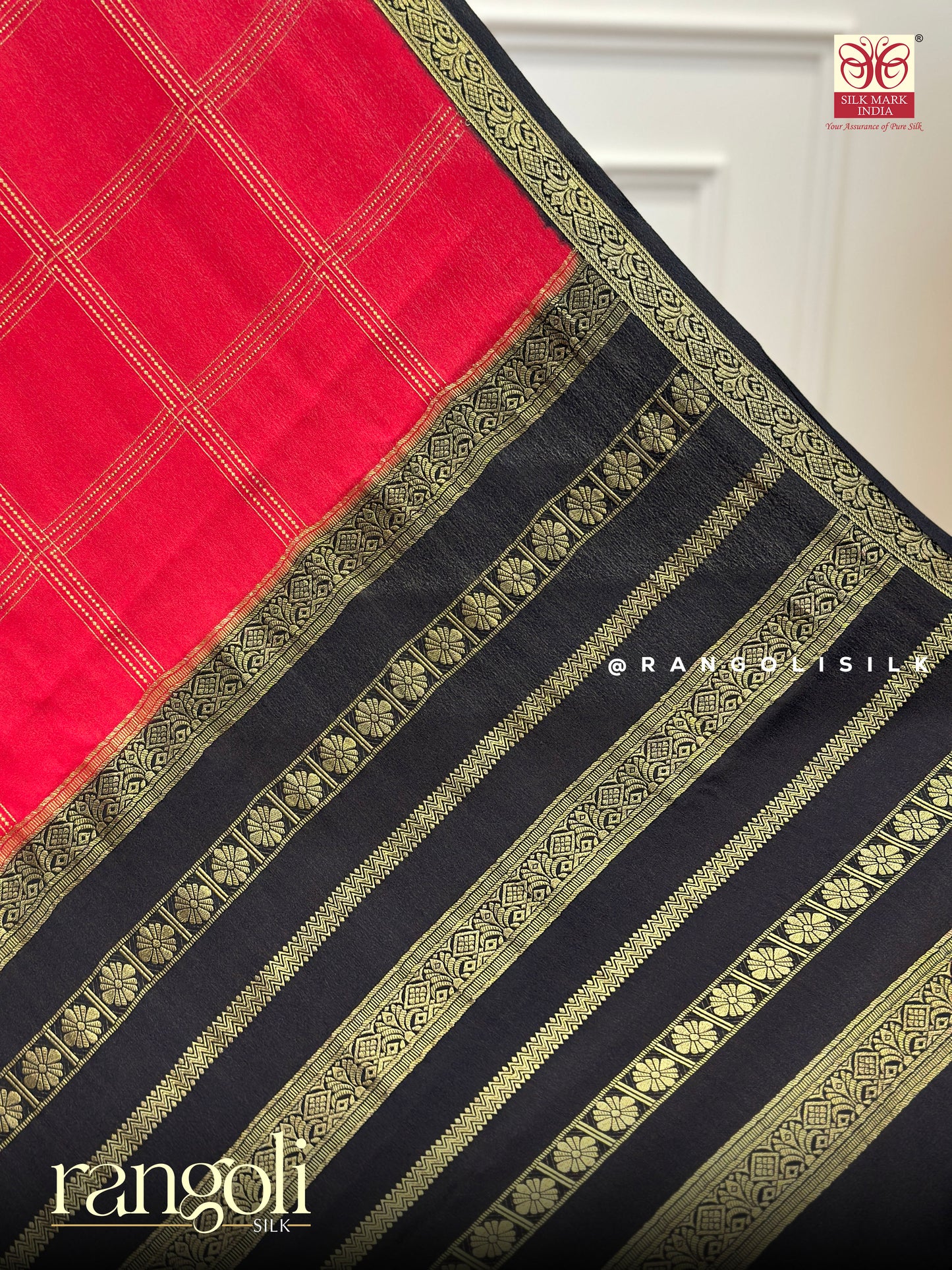 Pure Crepe Silk Saree with Rich Pallu and Bold Contrast Border - Post 384