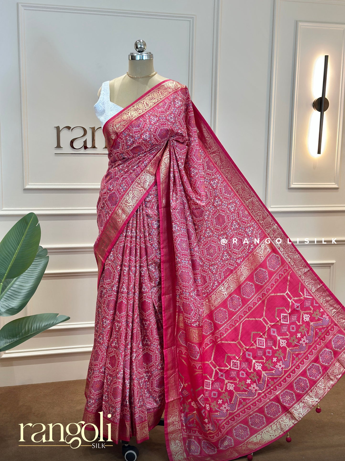 Elegant Patola Silk Saree with Rich Texture - Post 601