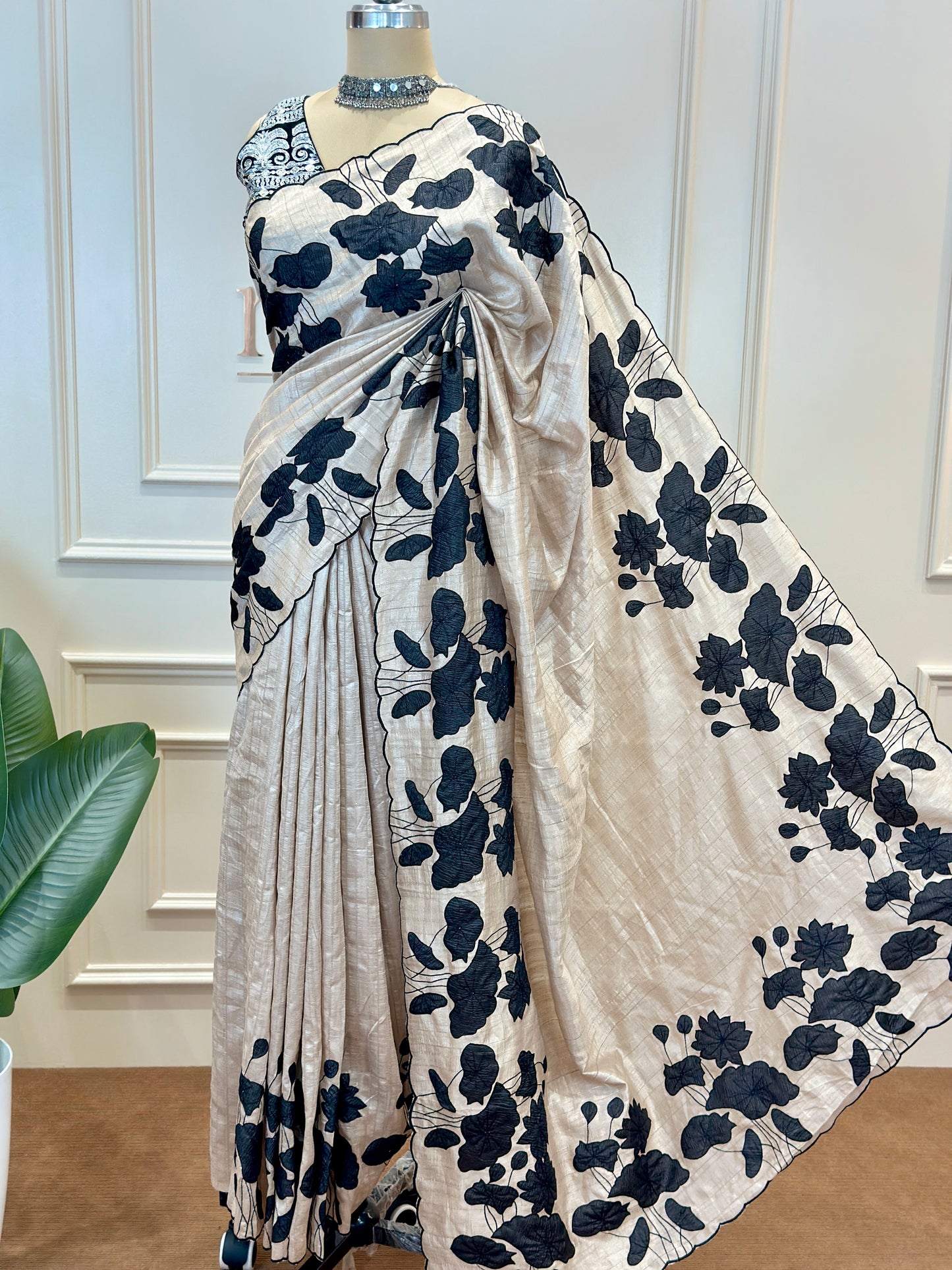 Designer Organza Saree with Bold Floral Designs - Post 779