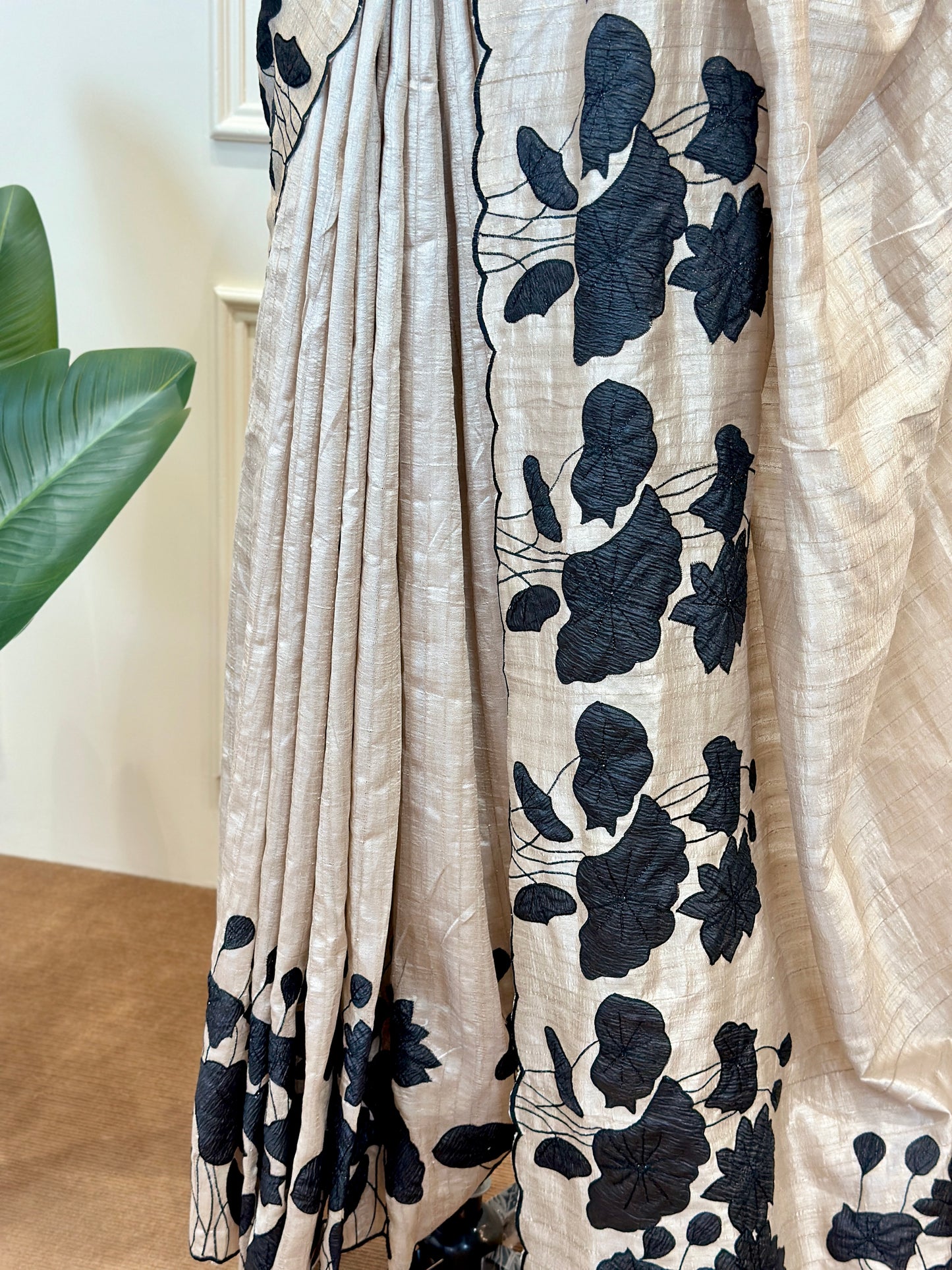 Designer Organza Saree with Bold Floral Designs - Post 779