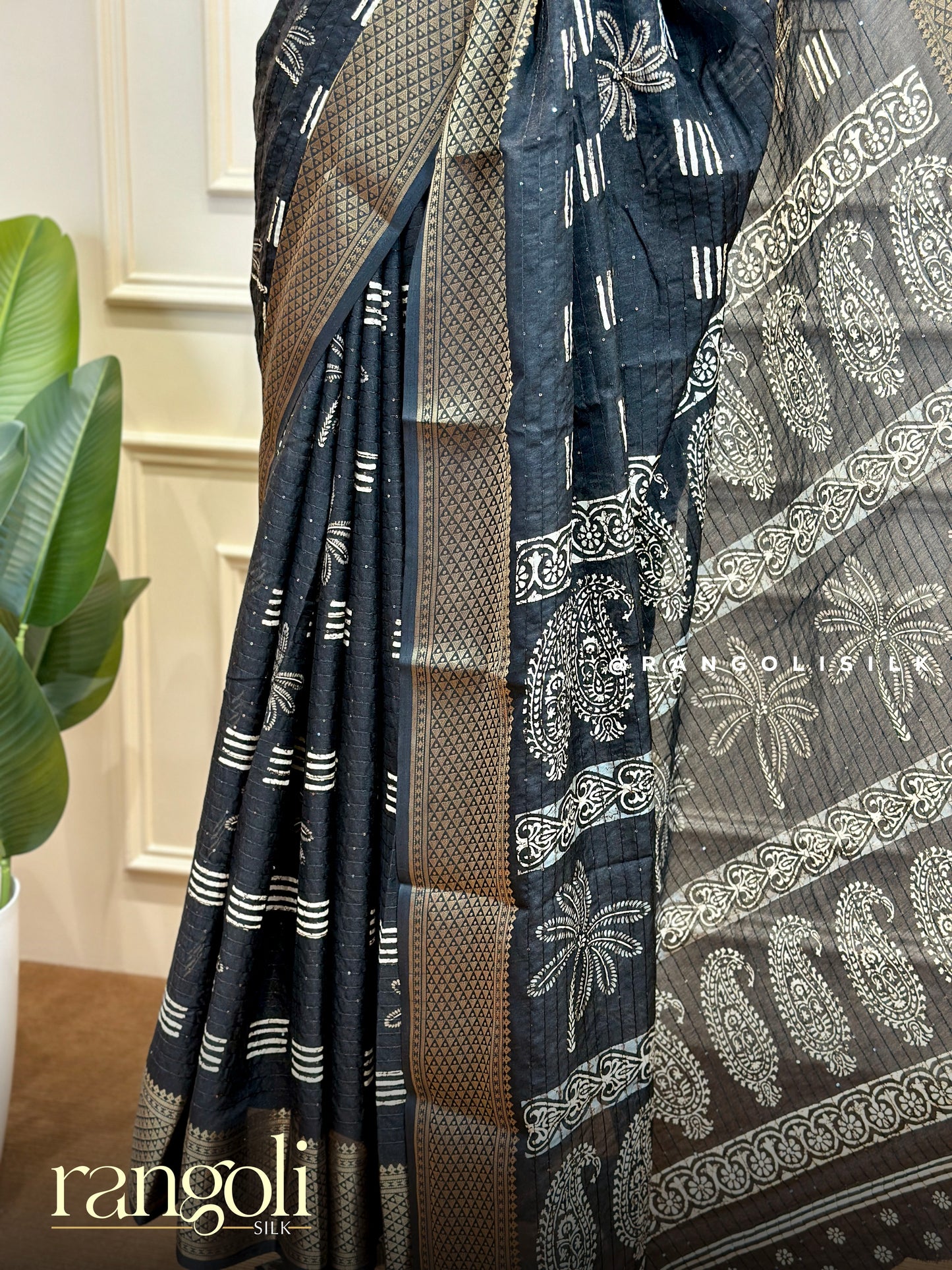 Premium Dola Silk Synthetic Sarees - Post 778