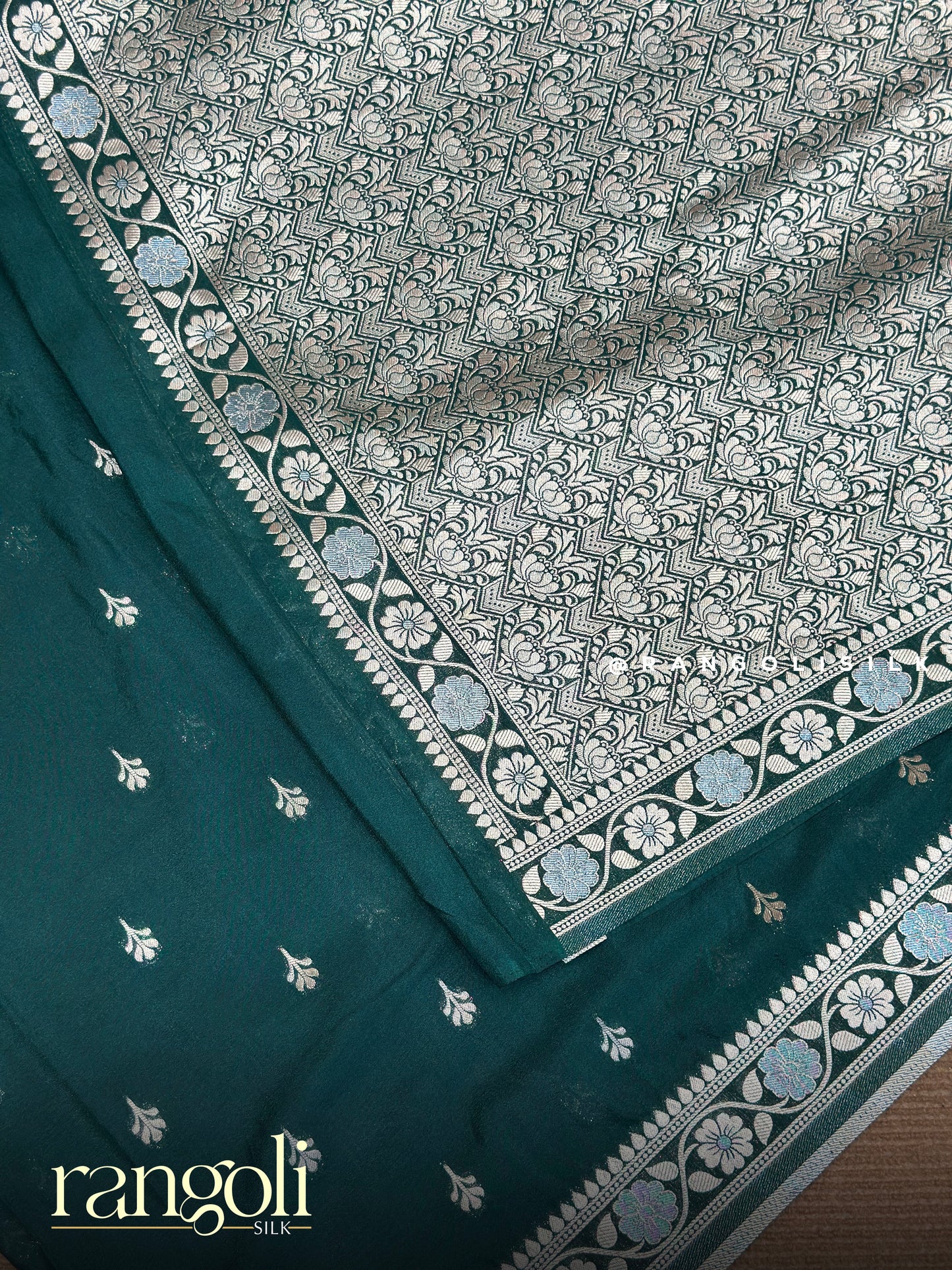 Elegant Banaras Saree with Silver Zari Buttas and Rich Pallu - Post 894