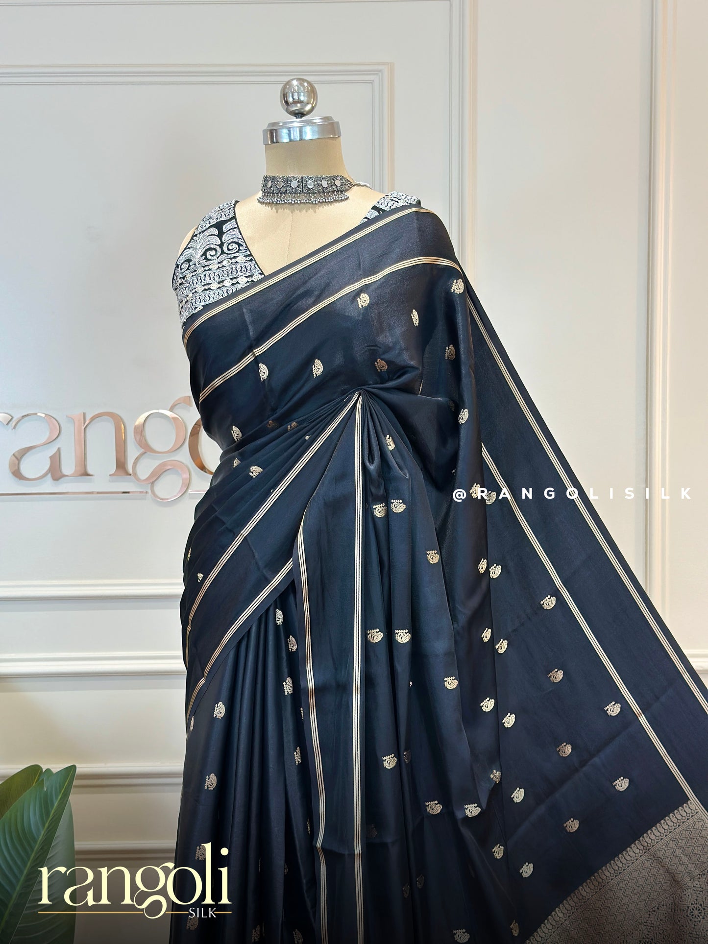 Gajji Silk Saree with Rich Bentex Border & Small Motifs - Post 891
