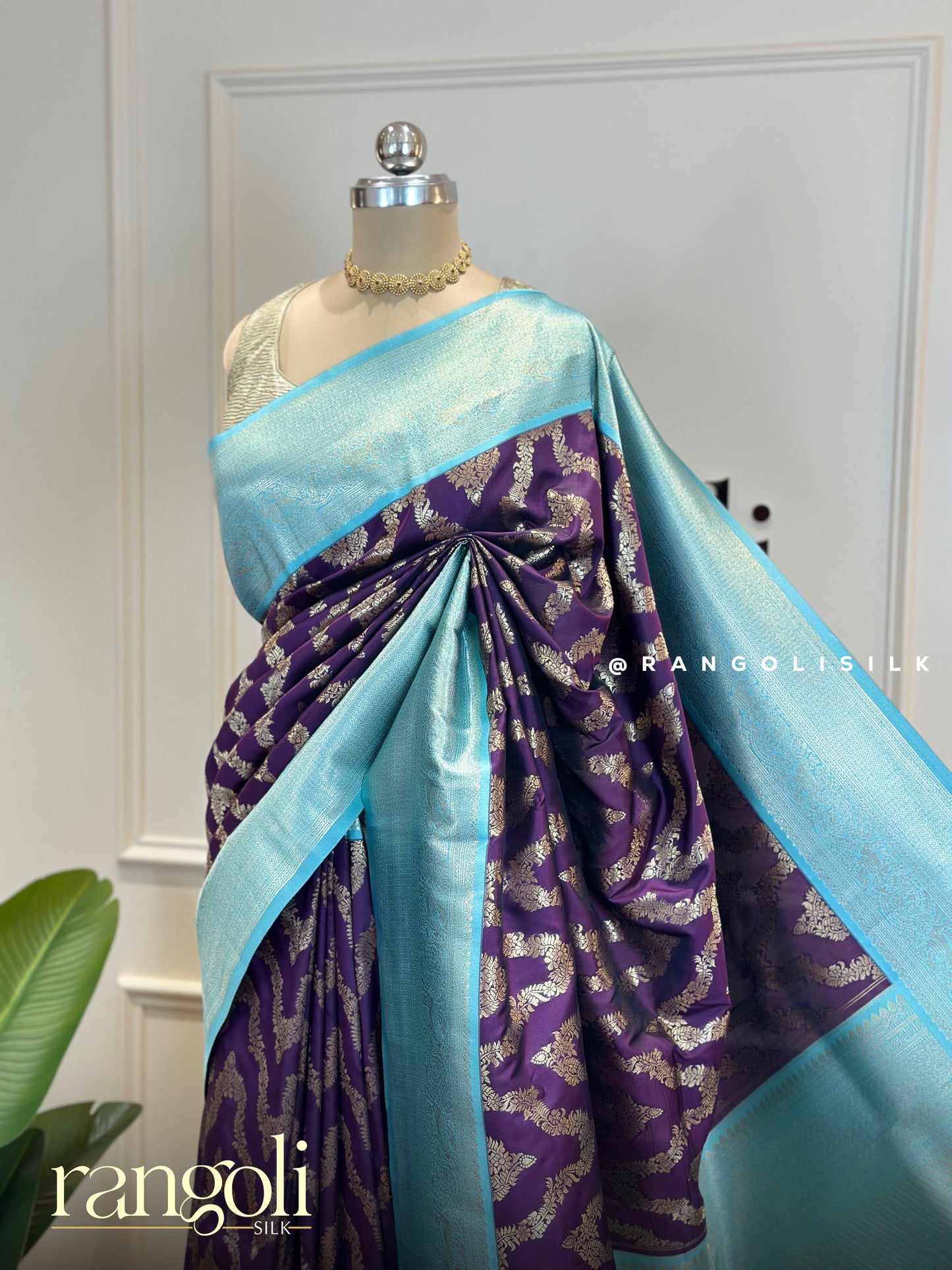 Traditional Kanjivaram Silk Saree with Rich Contrast Borders - Post 709