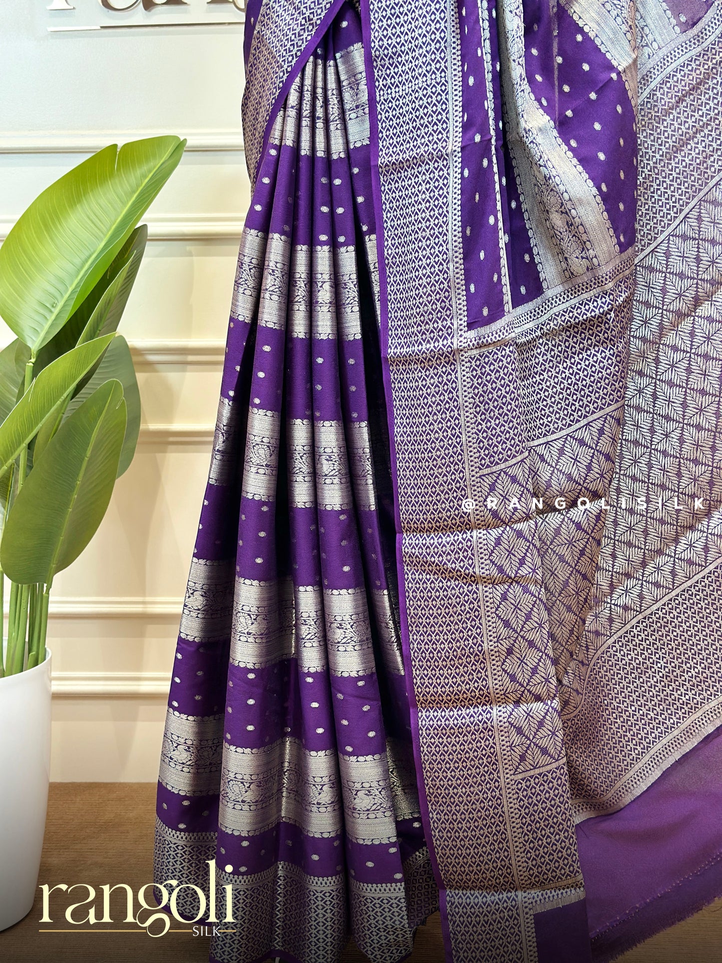 Elegant Silver Zari Banaras Saree - Post 897