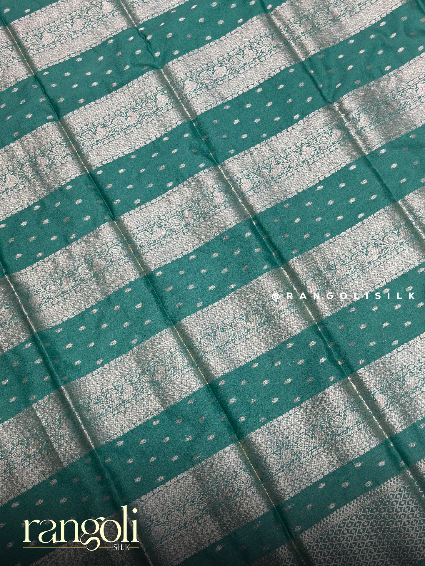 Elegant Silver Zari Banaras Saree - Post 897