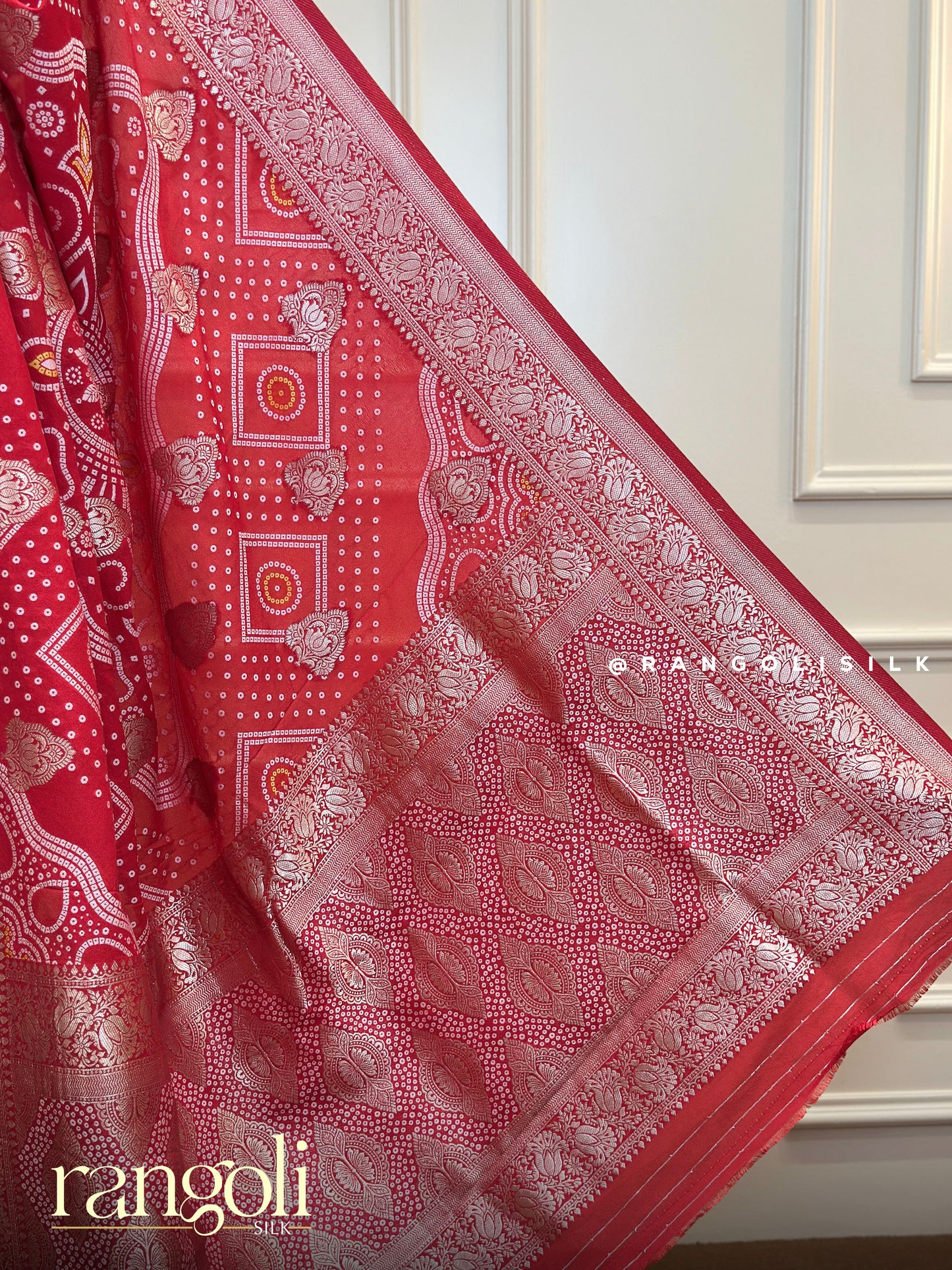Red Banarasi Bandhani Saree with Intricate Zari Work - Post 614