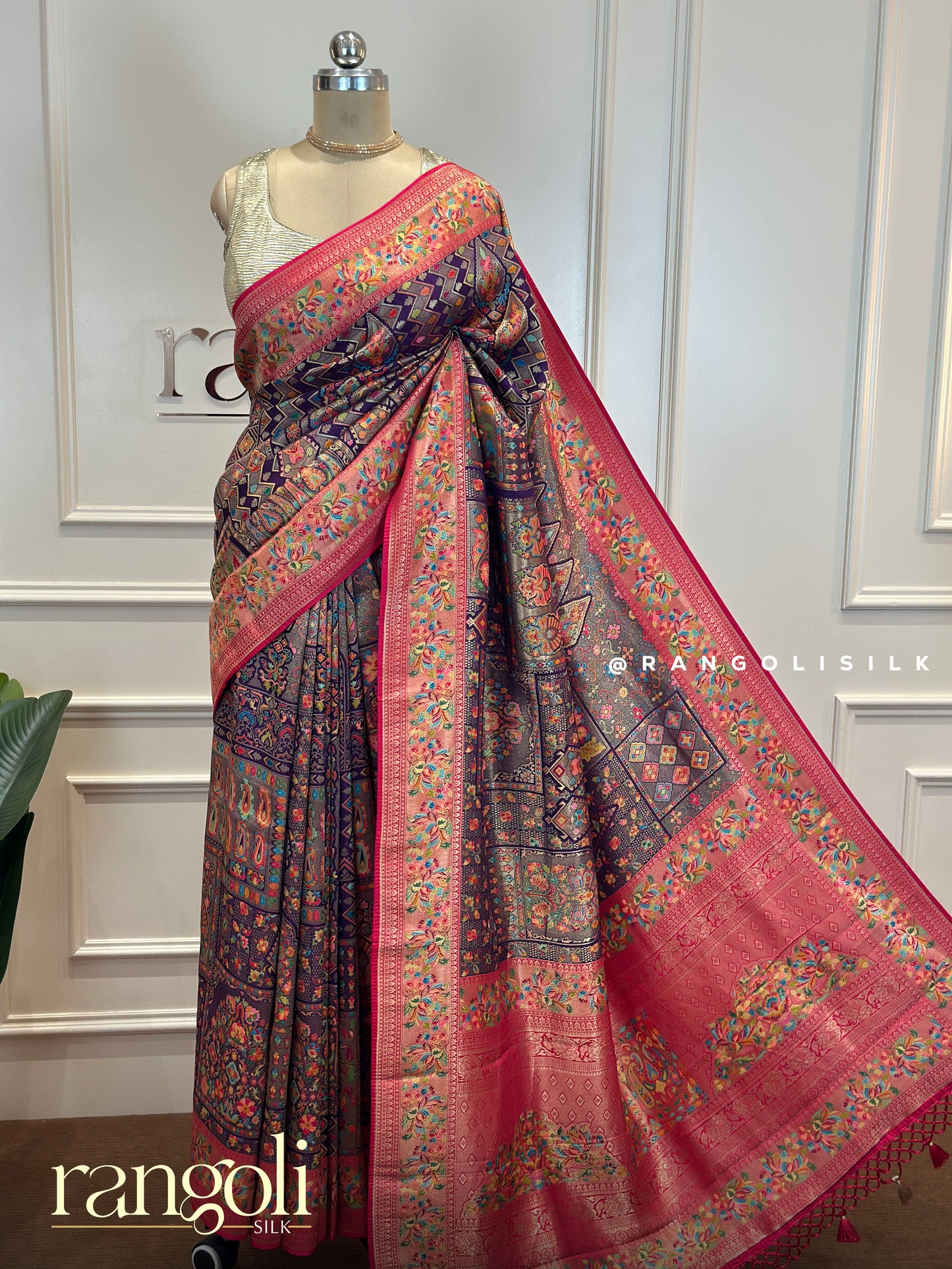 Rich Banarasi Silk Saree with Elegant Zari Motifs - Post 639