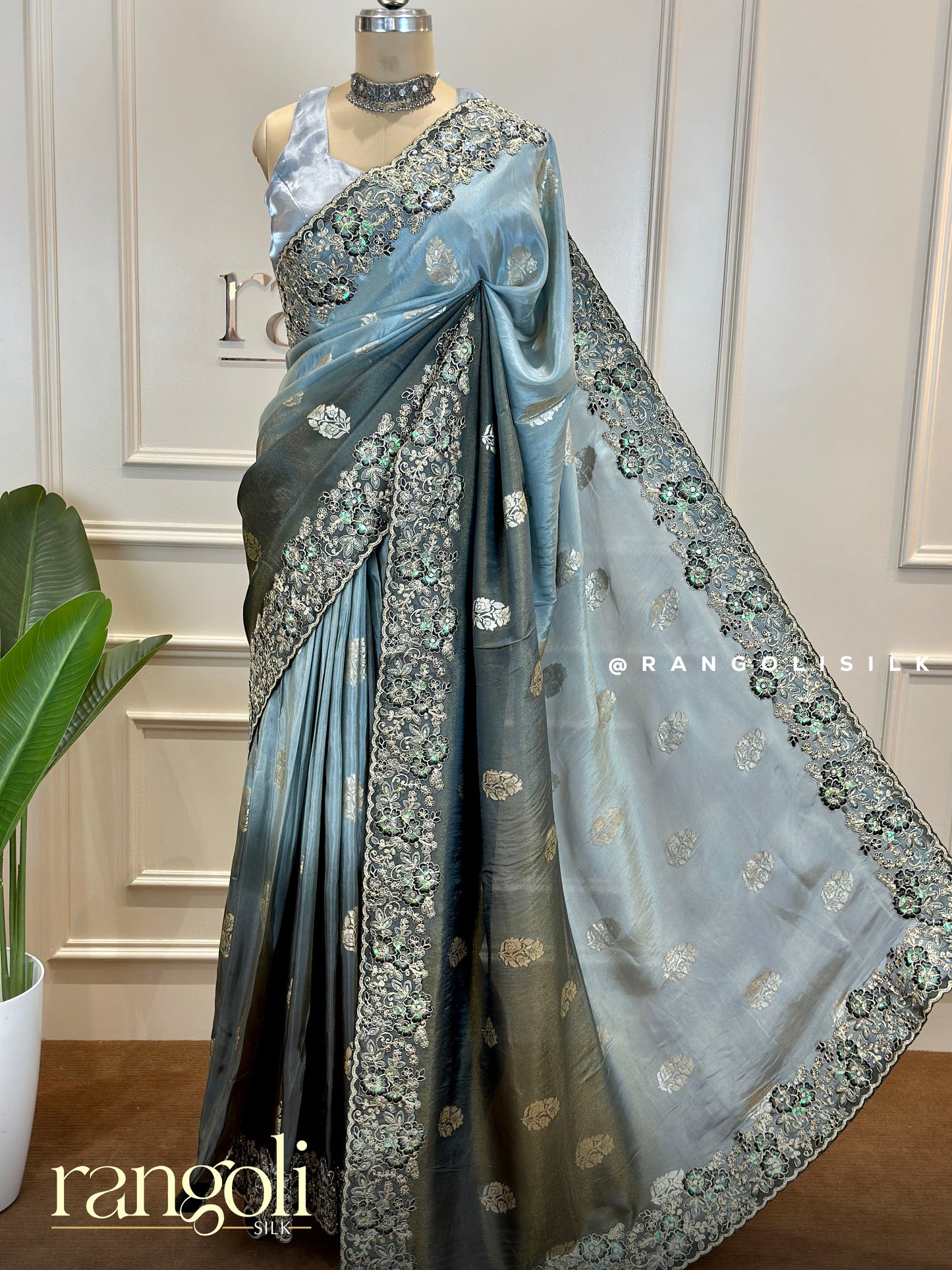 Dreamy Designer Saree with Rich Embroidered Border - Post 618