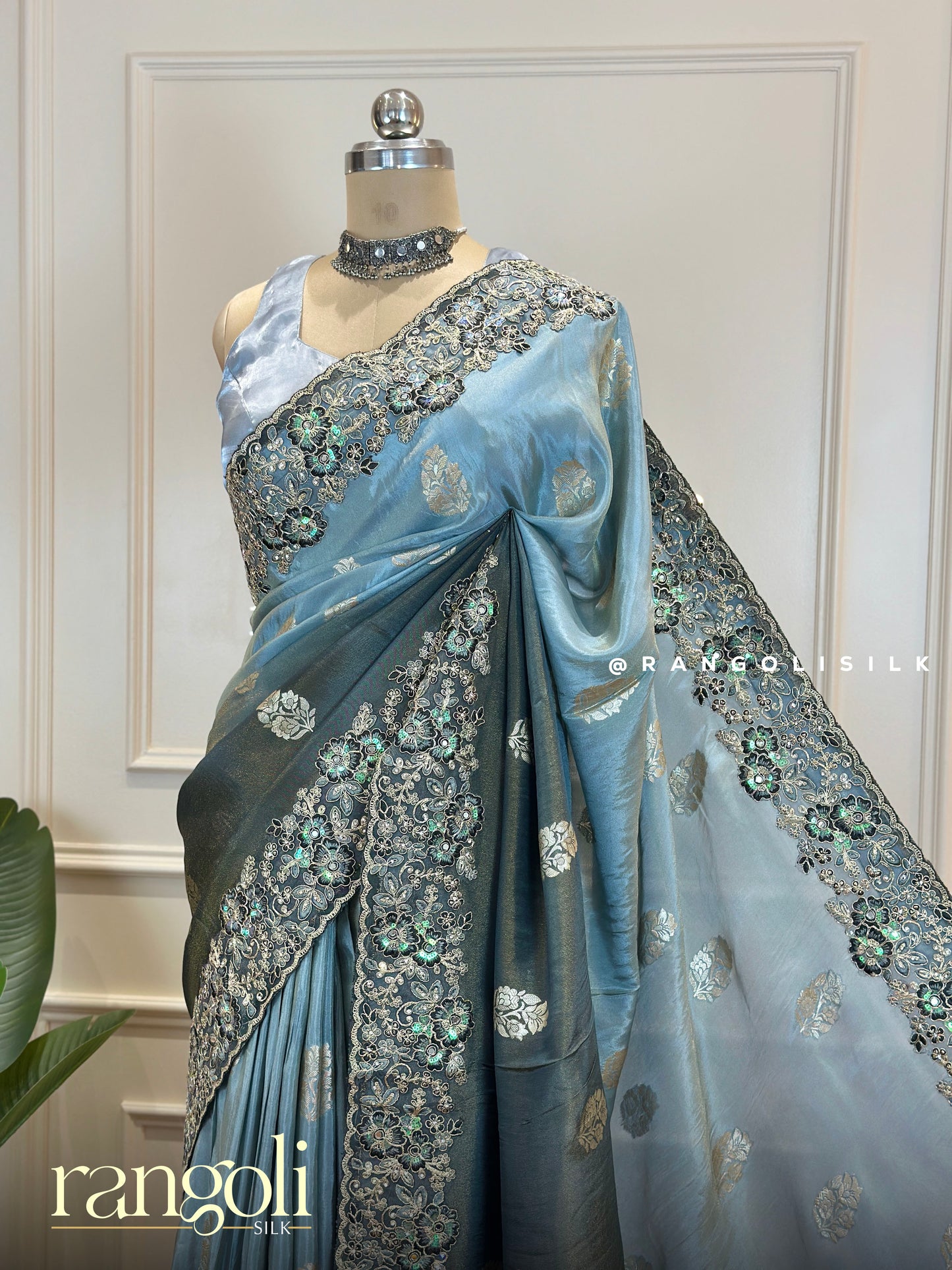 Dreamy Designer Saree with Rich Embroidered Border - Post 618