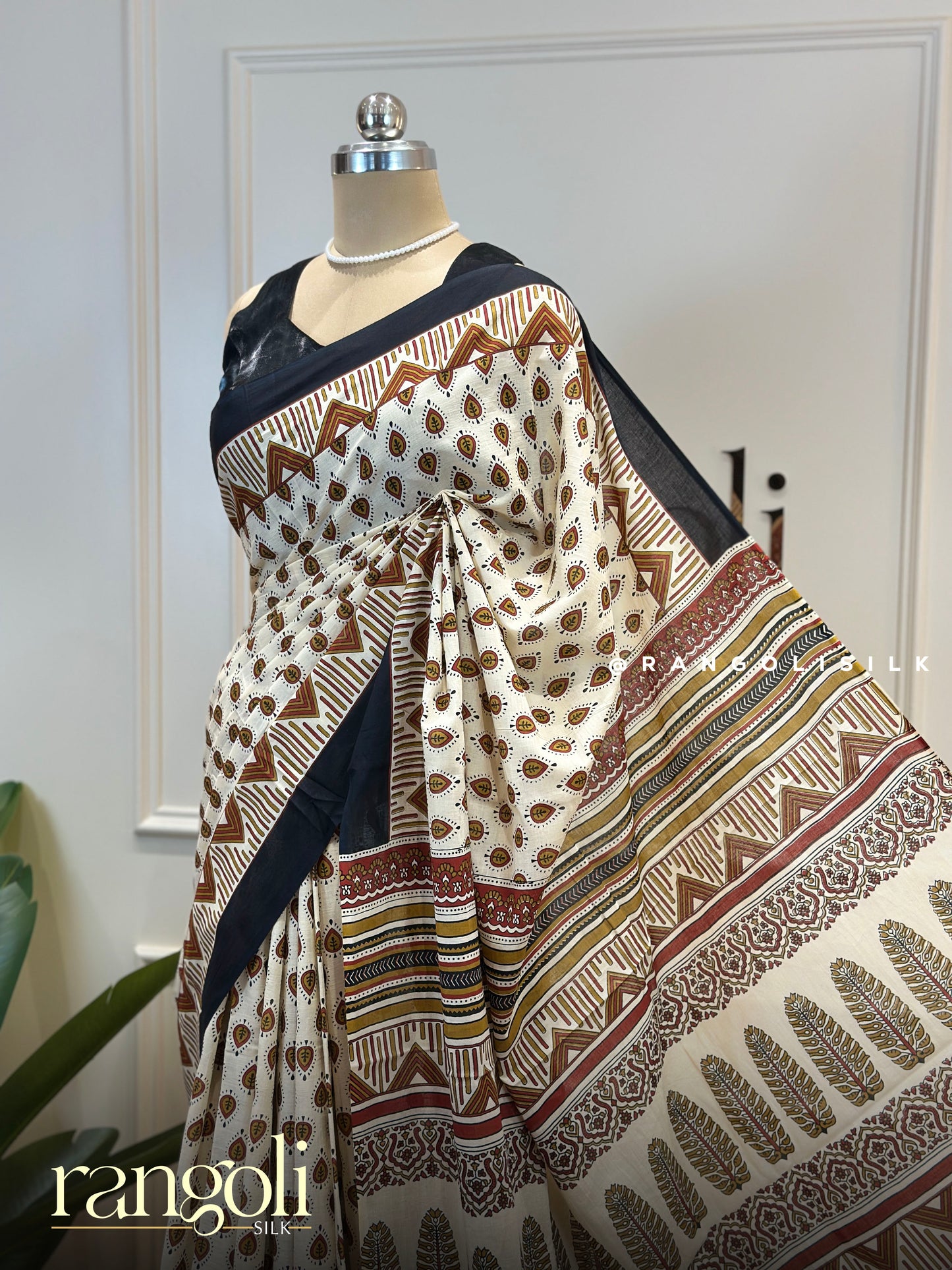 Elegant Soft Cotton Saree with Artistic Prints - Post 793