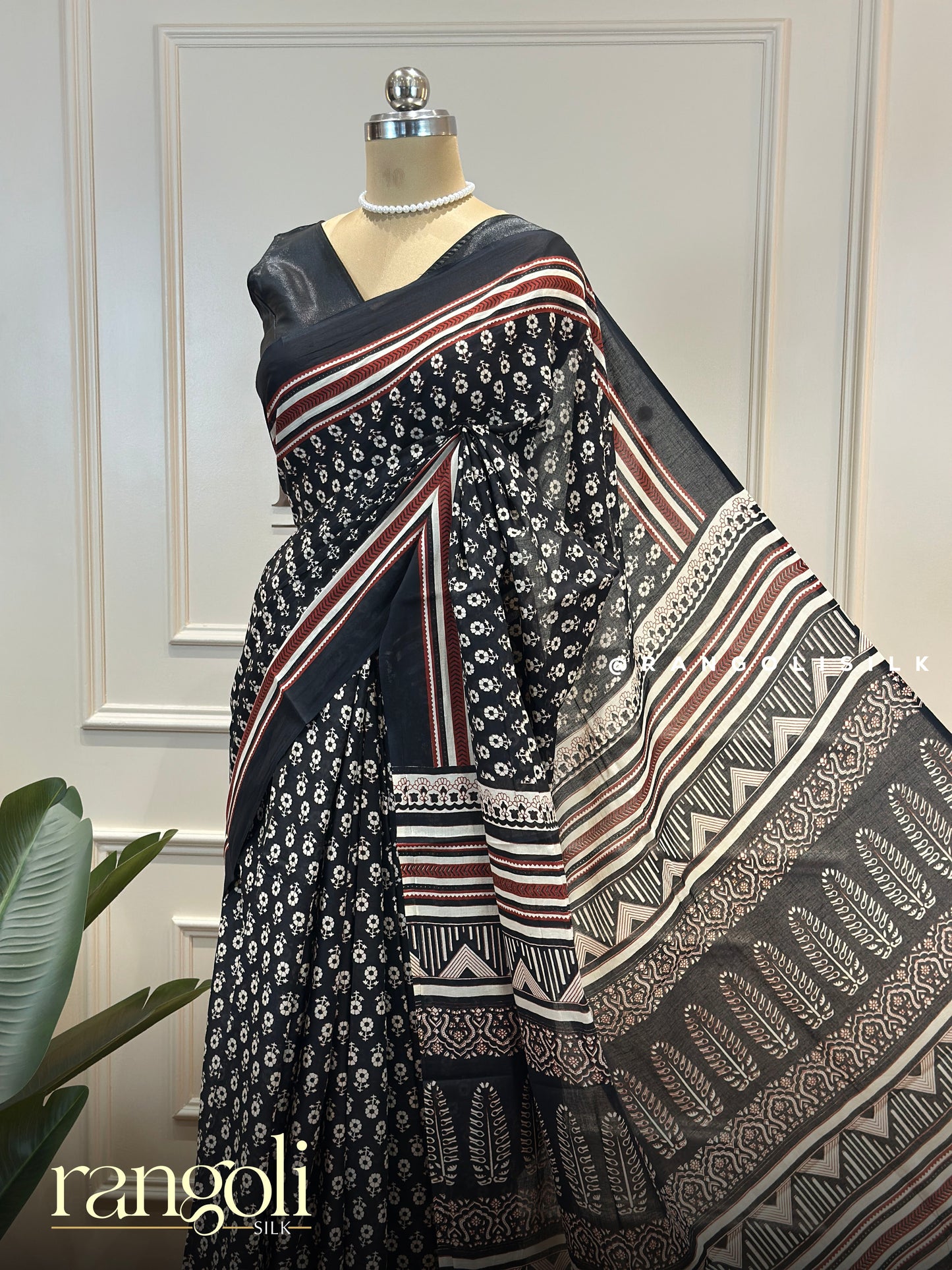 Elegant Soft Cotton Saree with Artistic Prints - Post 793