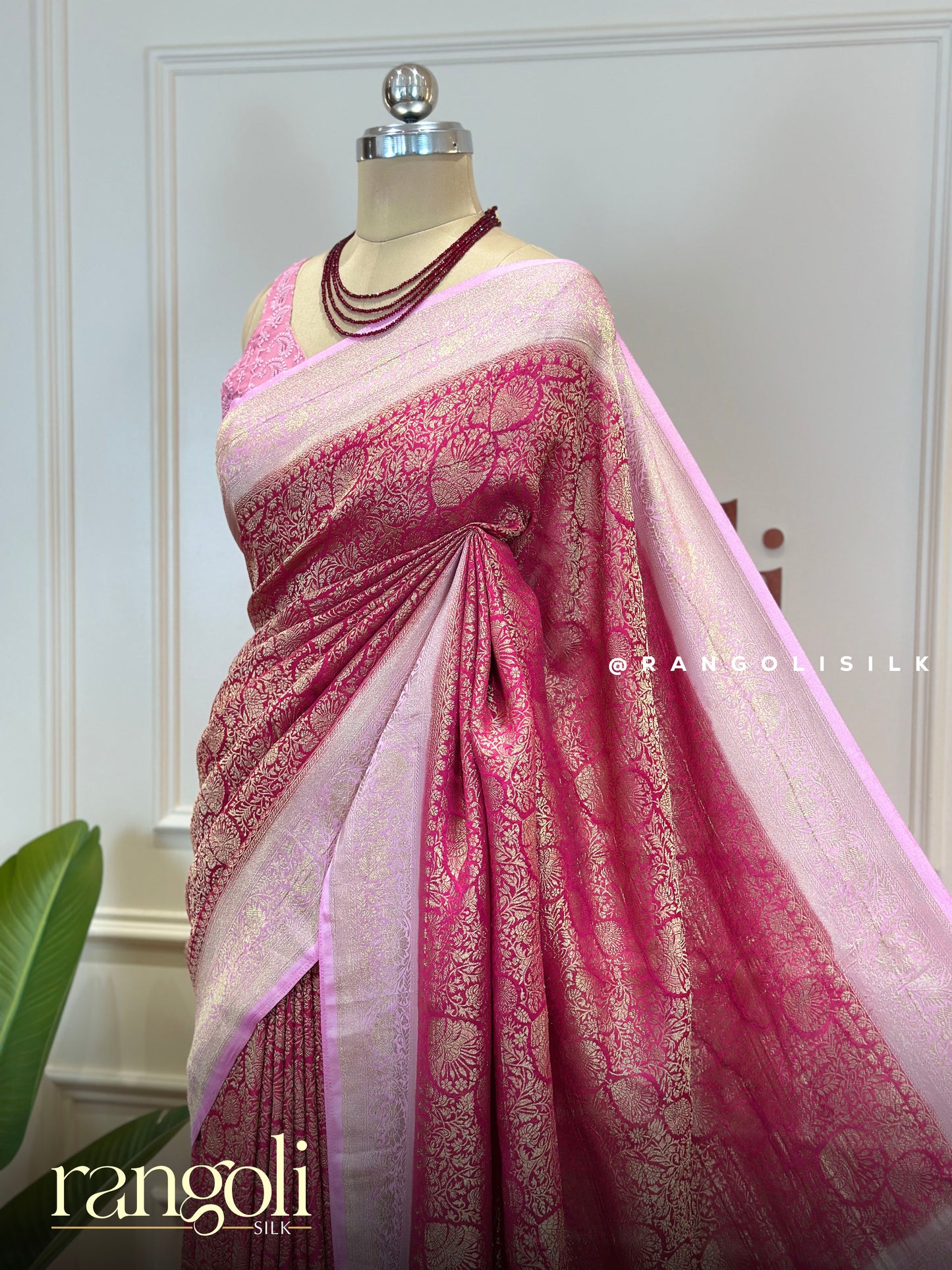 Banarasi Chiffon Georgette Crushed Saree with Zari Weaving & Elegant Tassel Pallu - Post 796