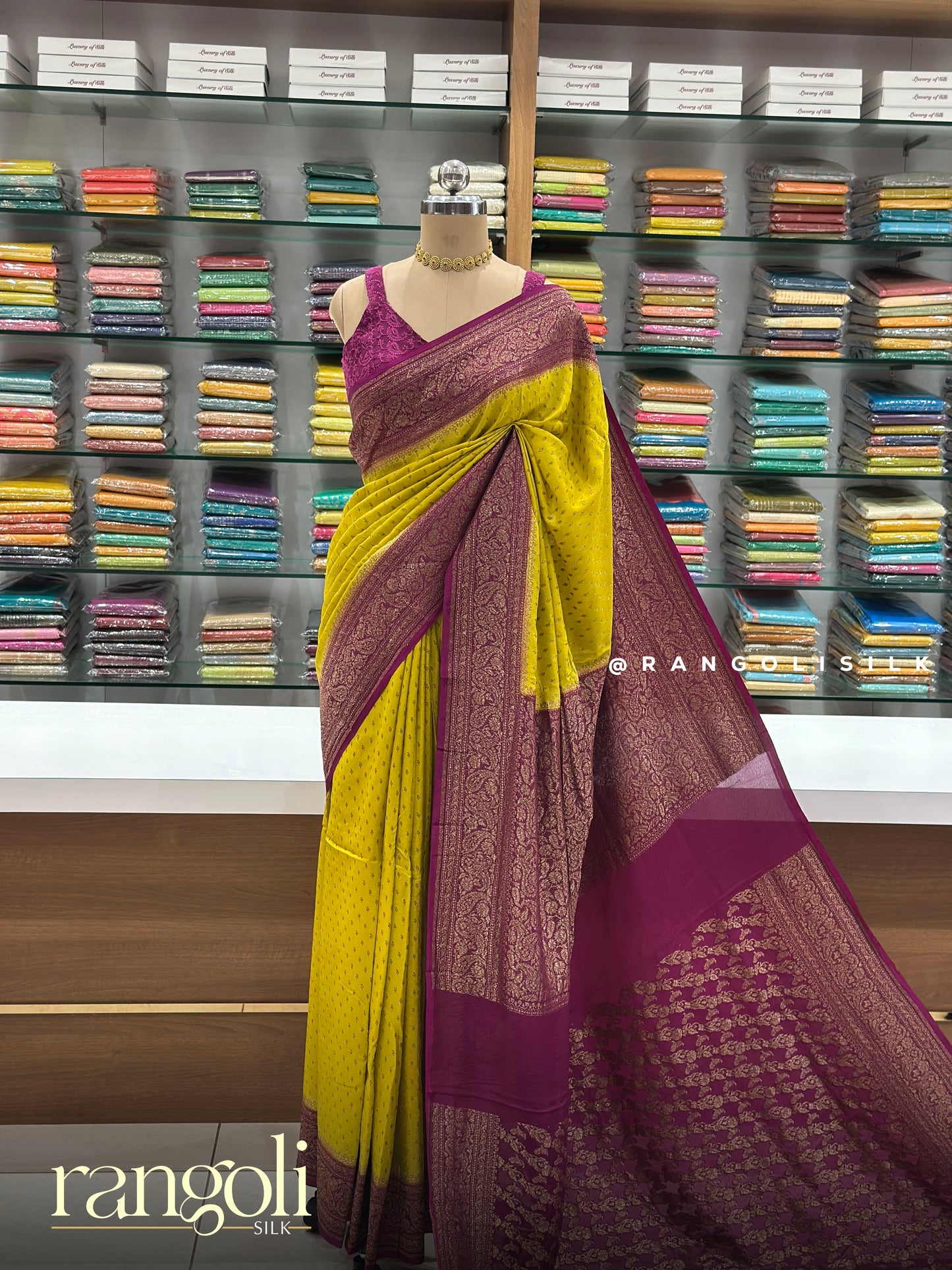 Banaras Georgette Saree with Rich Zari Weaving & Contrast Pallu - Post 919