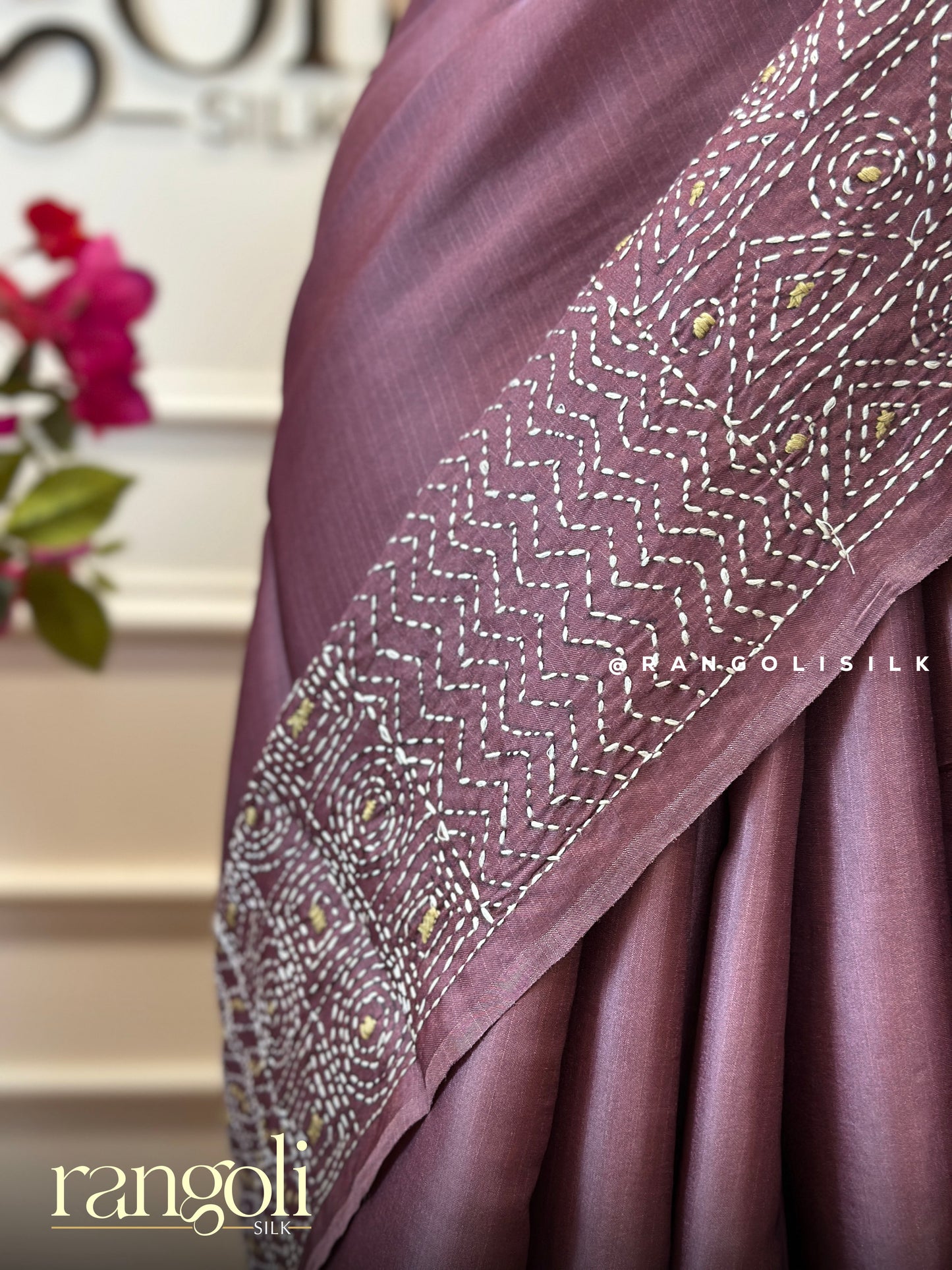 Soft Mauve Saree with Intricately Woven Border & Pallu - Post 636