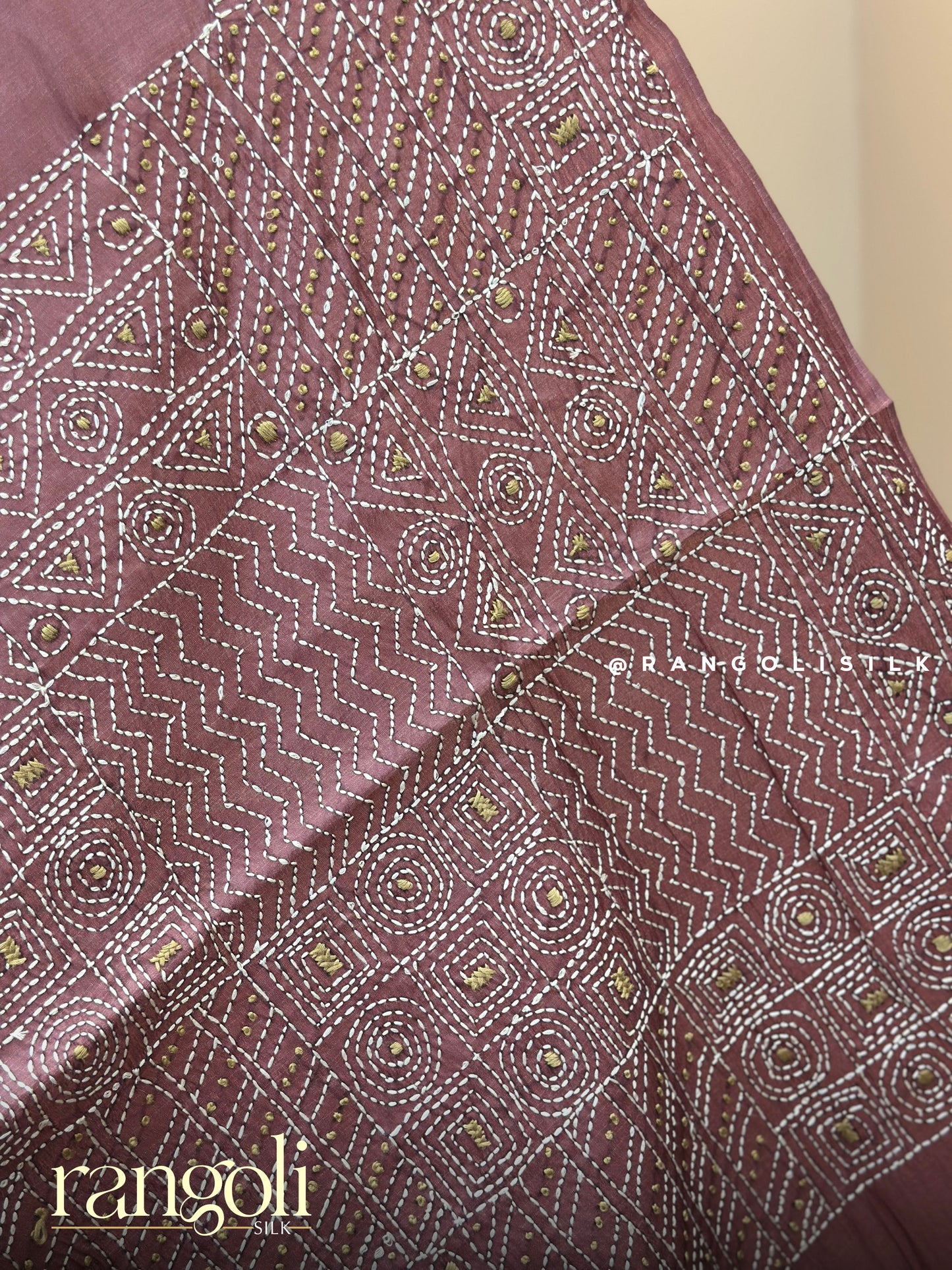 Soft Mauve Saree with Intricately Woven Border & Pallu - Post 636