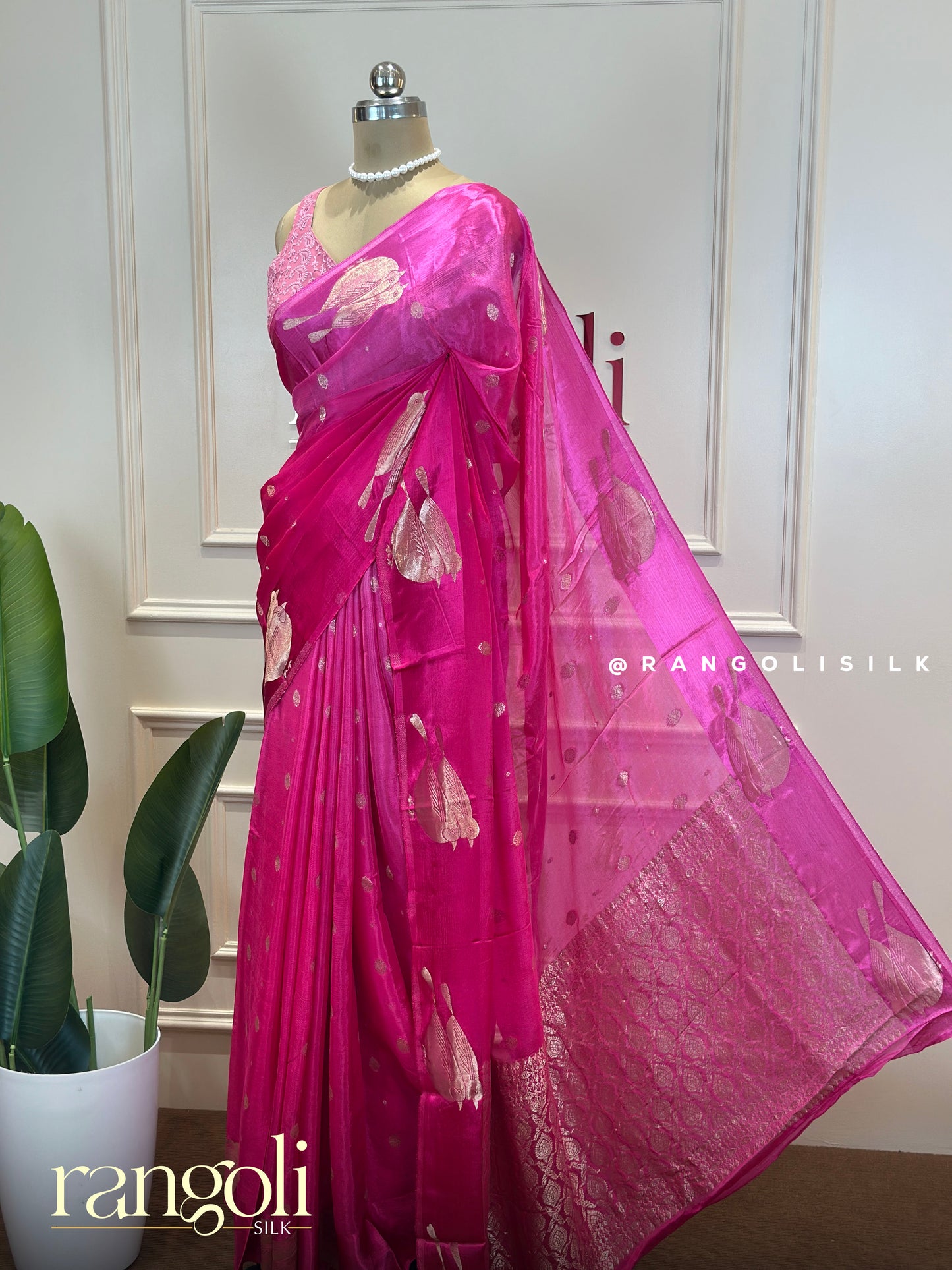 Banarasi Saree with Delicate Bird Zari Motifs - Post 621