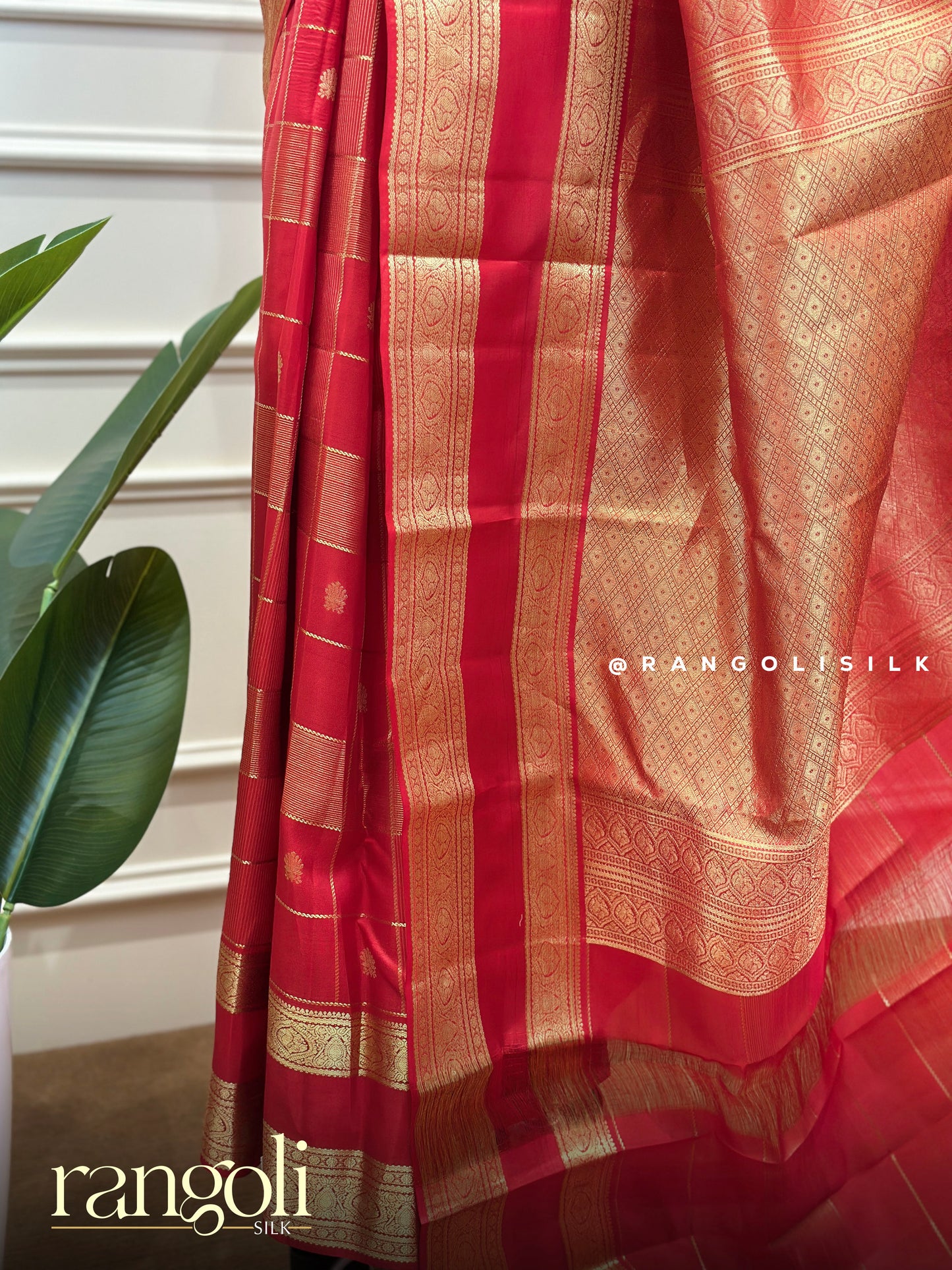 Royal Red Kanjivaram Pure Mix Silk Saree with Rich Gold Zari Weaving - Post 804