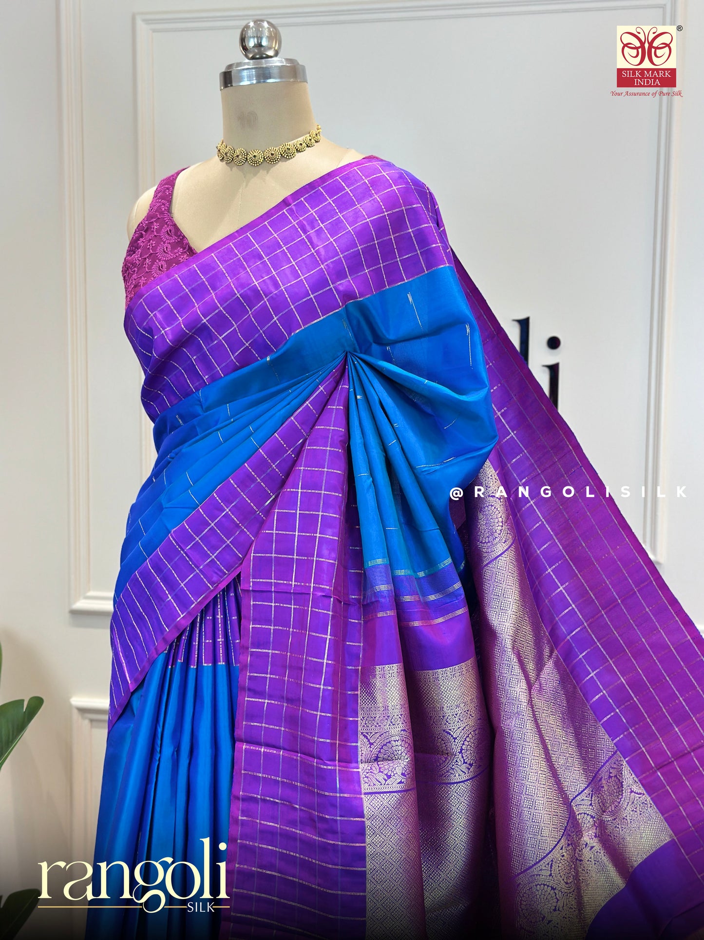 Pure Kanjivaram Silk Saree with Contrasting Colors & Checked Borders - Post 631