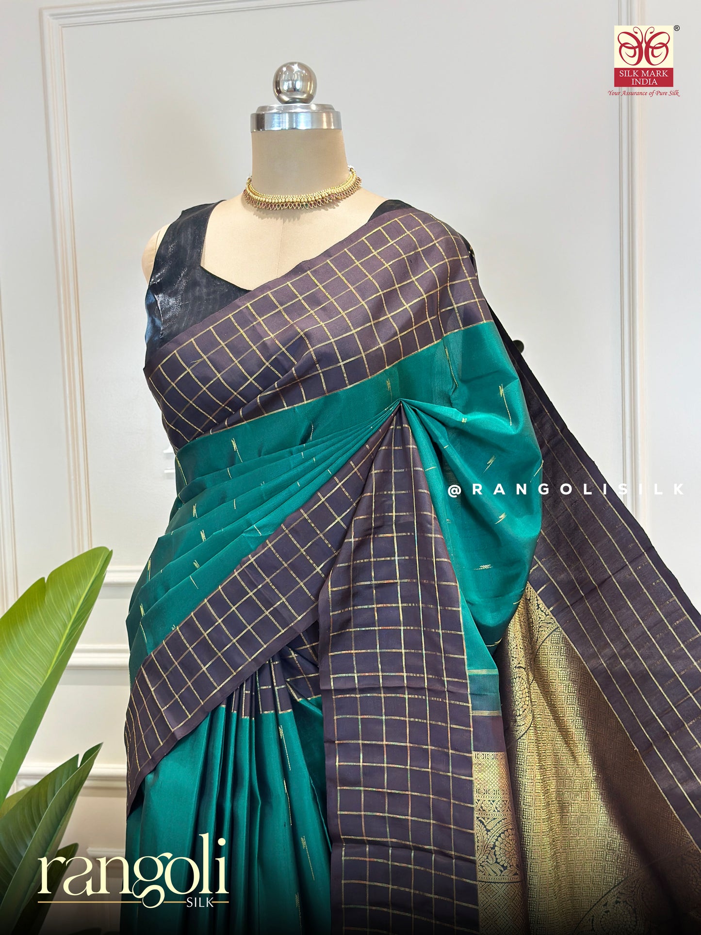 Pure Kanjivaram Silk Saree with Contrasting Colors & Checked Borders - Post 631