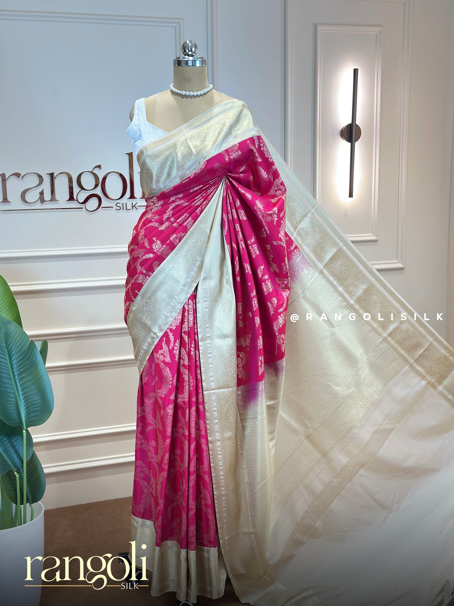 Kanjivaram Silk Saree in Magenta Pink with Gold Brocade - Post 810