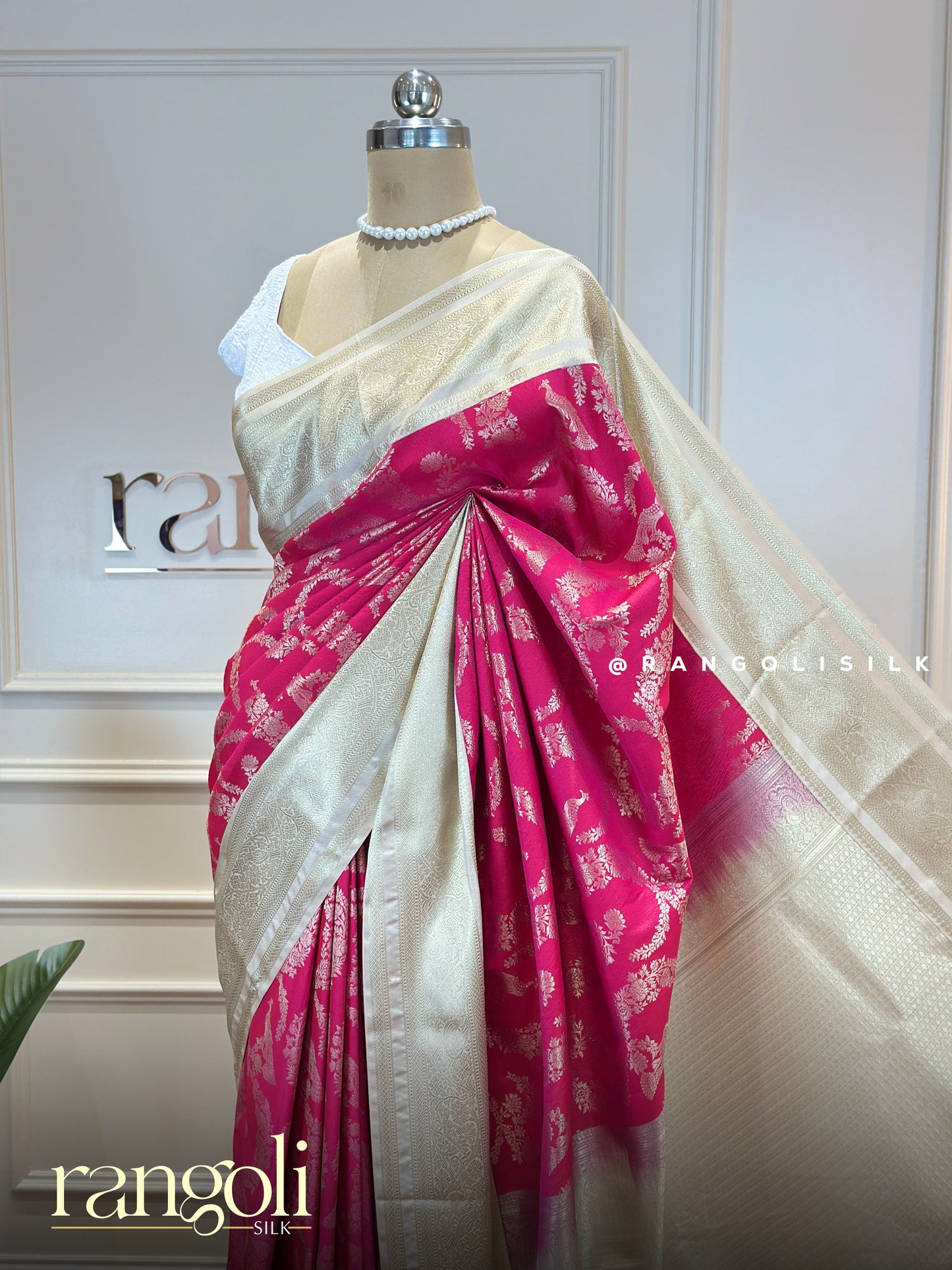 Kanjivaram Silk Saree in Magenta Pink with Gold Brocade - Post 810