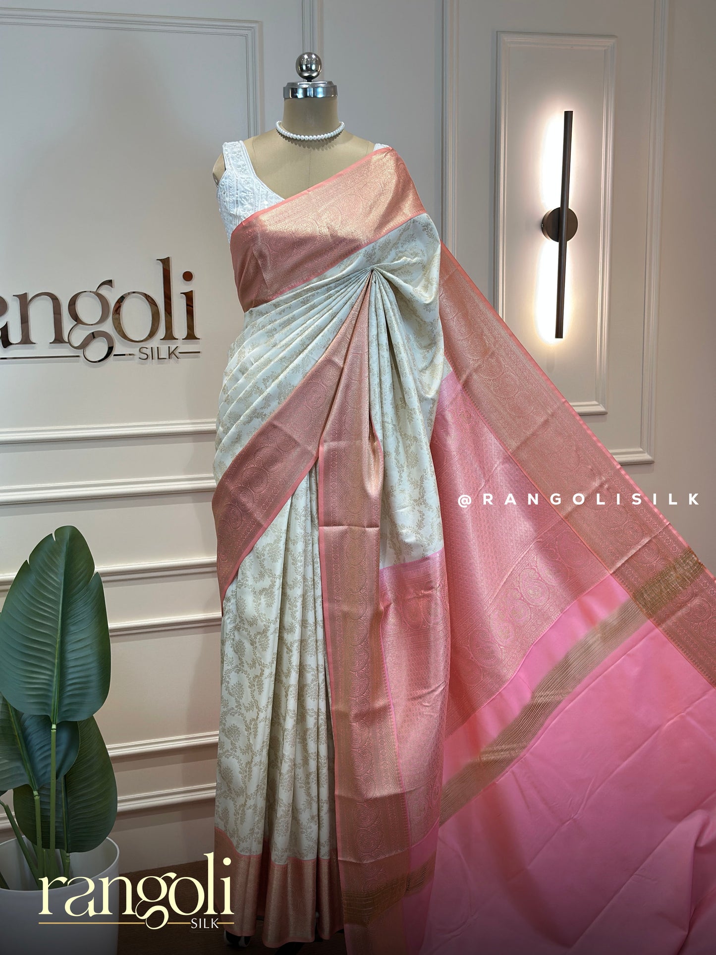 Traditional Kanjivaram Silk Saree with Pink Zari Border - Post 806