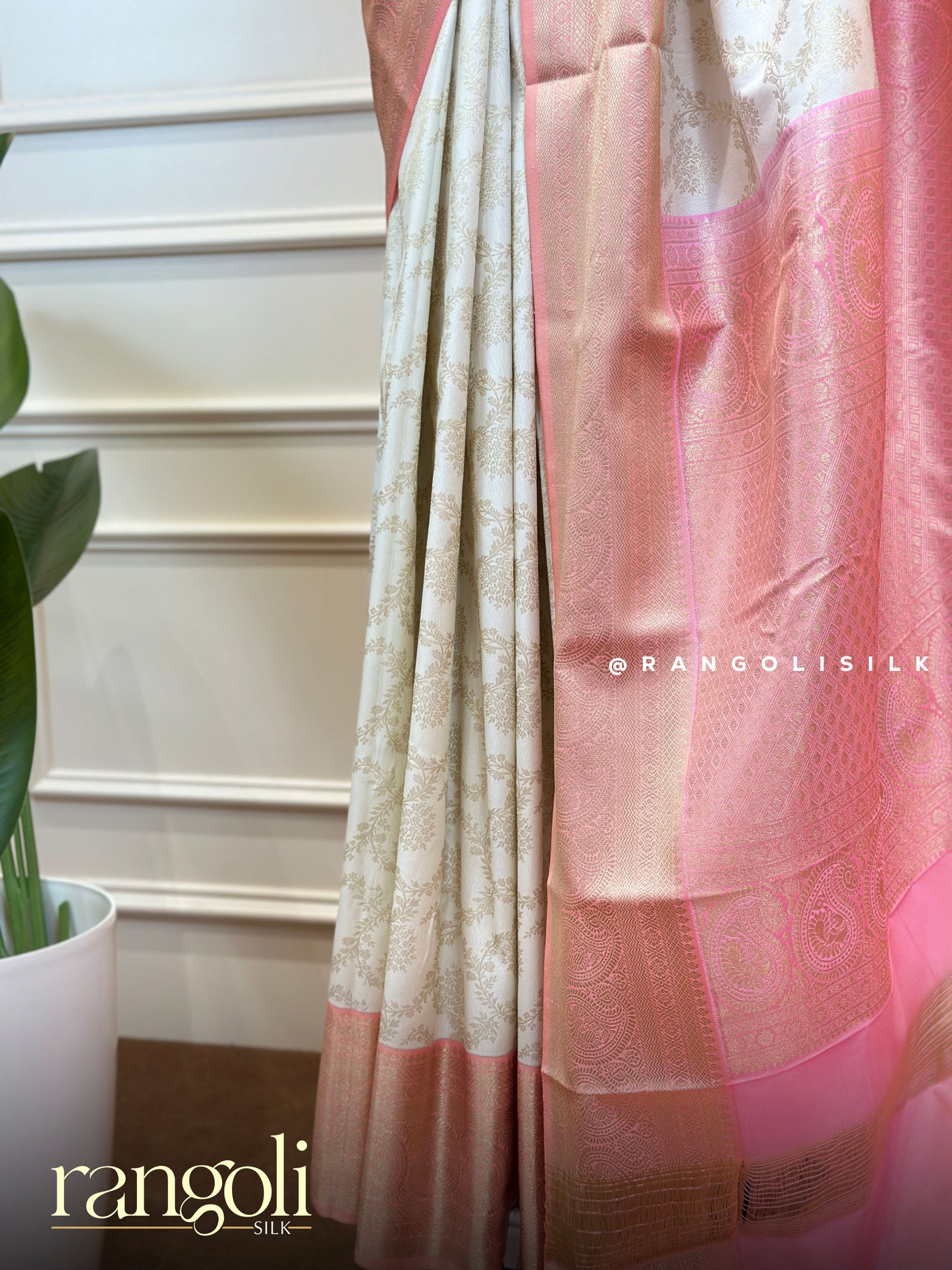 Traditional Kanjivaram Silk Saree with Pink Zari Border - Post 806