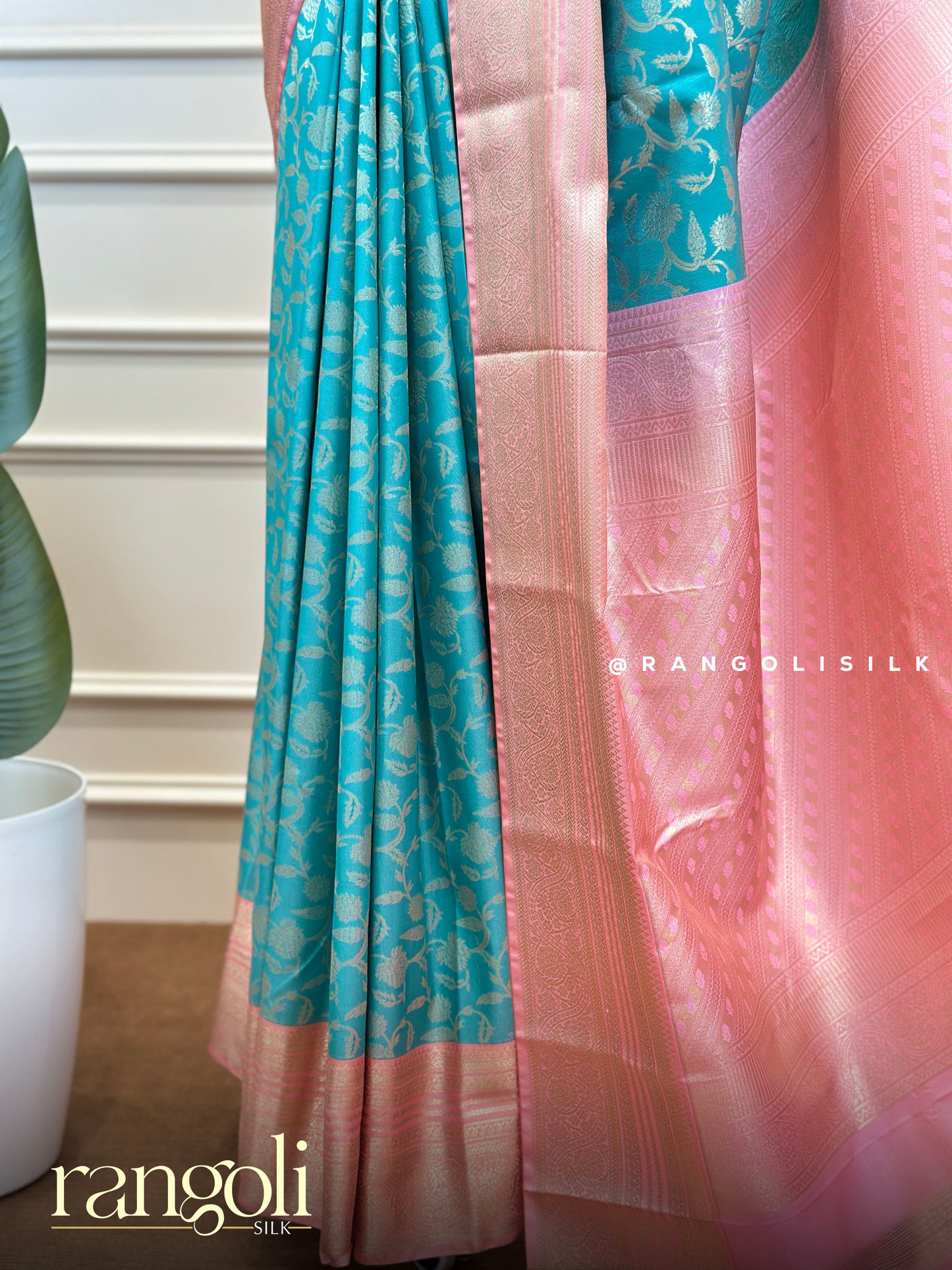 Traditional Kanjivaram Silk Saree with Pink Zari Border - Post 806