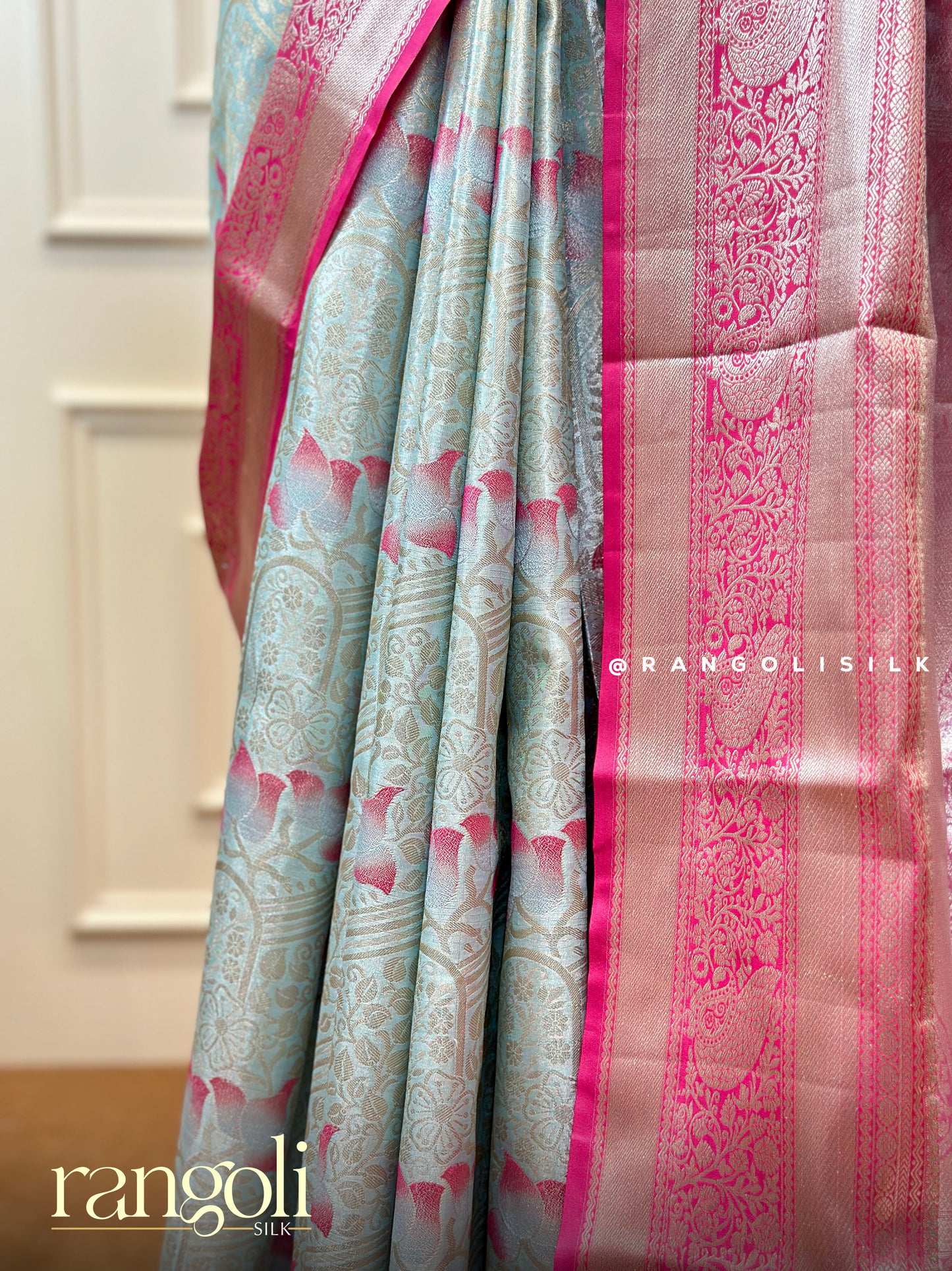 Tissue Silk Saree with Detailed Floral Design & Rich Pallu - Post 424