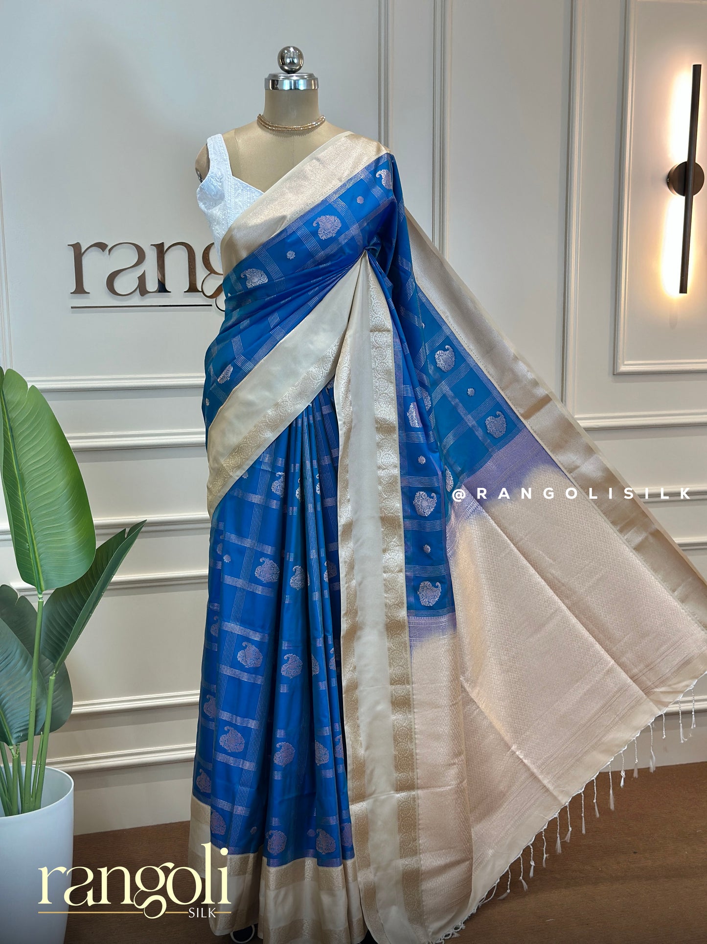 Premium Soft Silk Saree with Vibrant Colors & Intricate Zari Motifs - Post 641