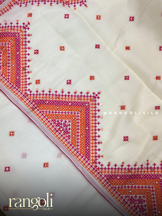 Elegant Kutch Embroidery Tussar Cotton Saree - Post 926