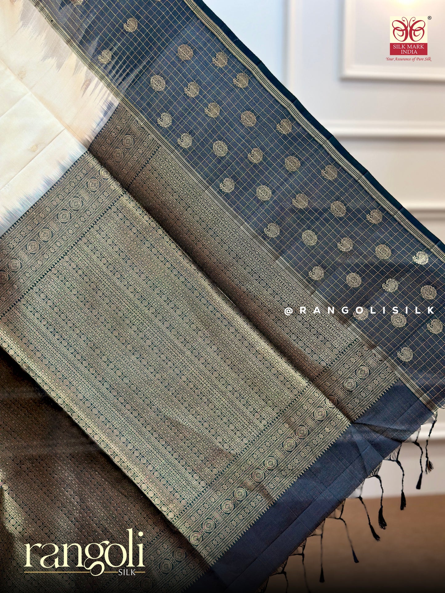 Pure Soft Silk Saree in Ivory with Contrast Black Pallu  - Post 514